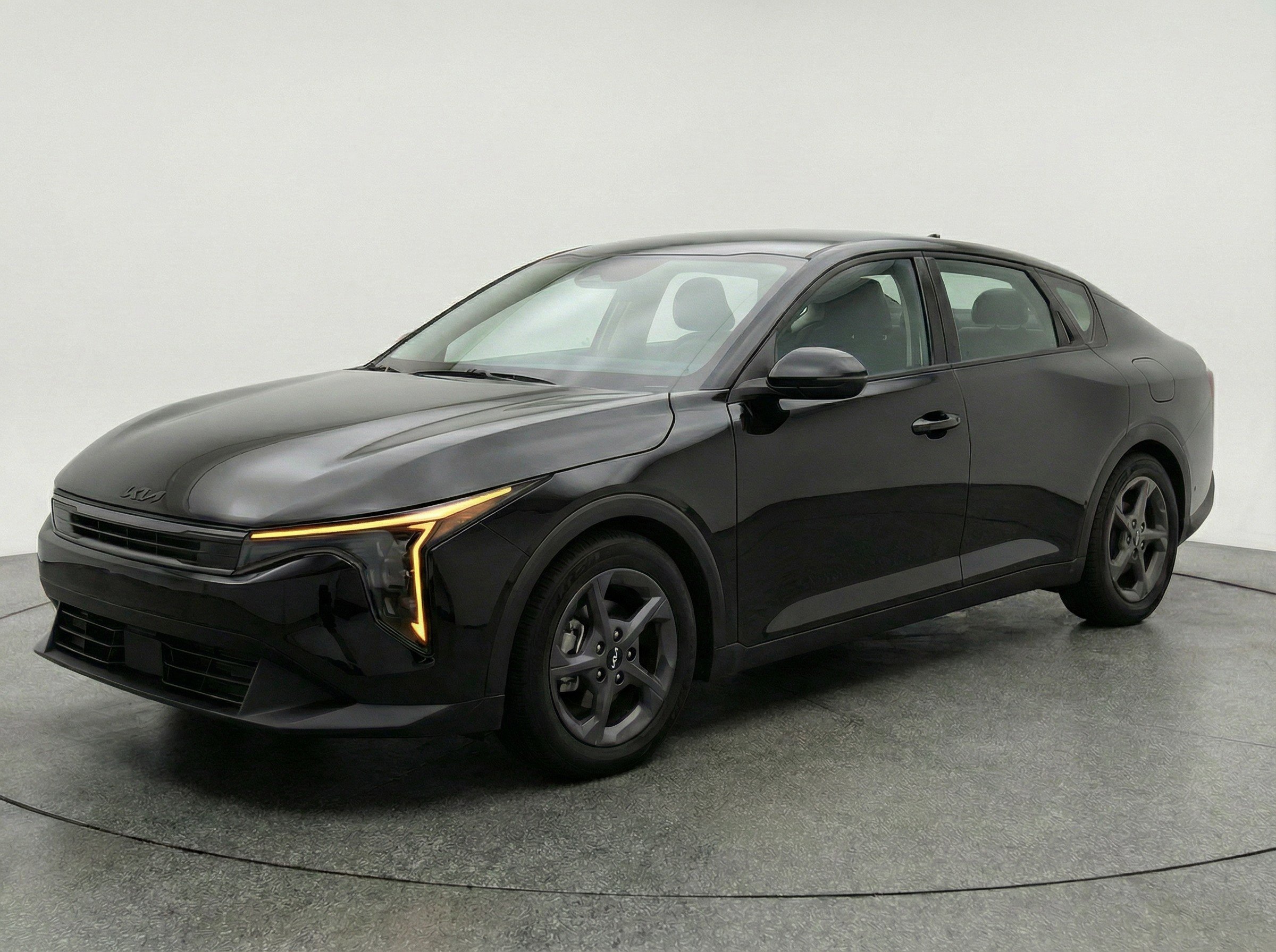 Thumbnail: 2025 Kia K4 - 3