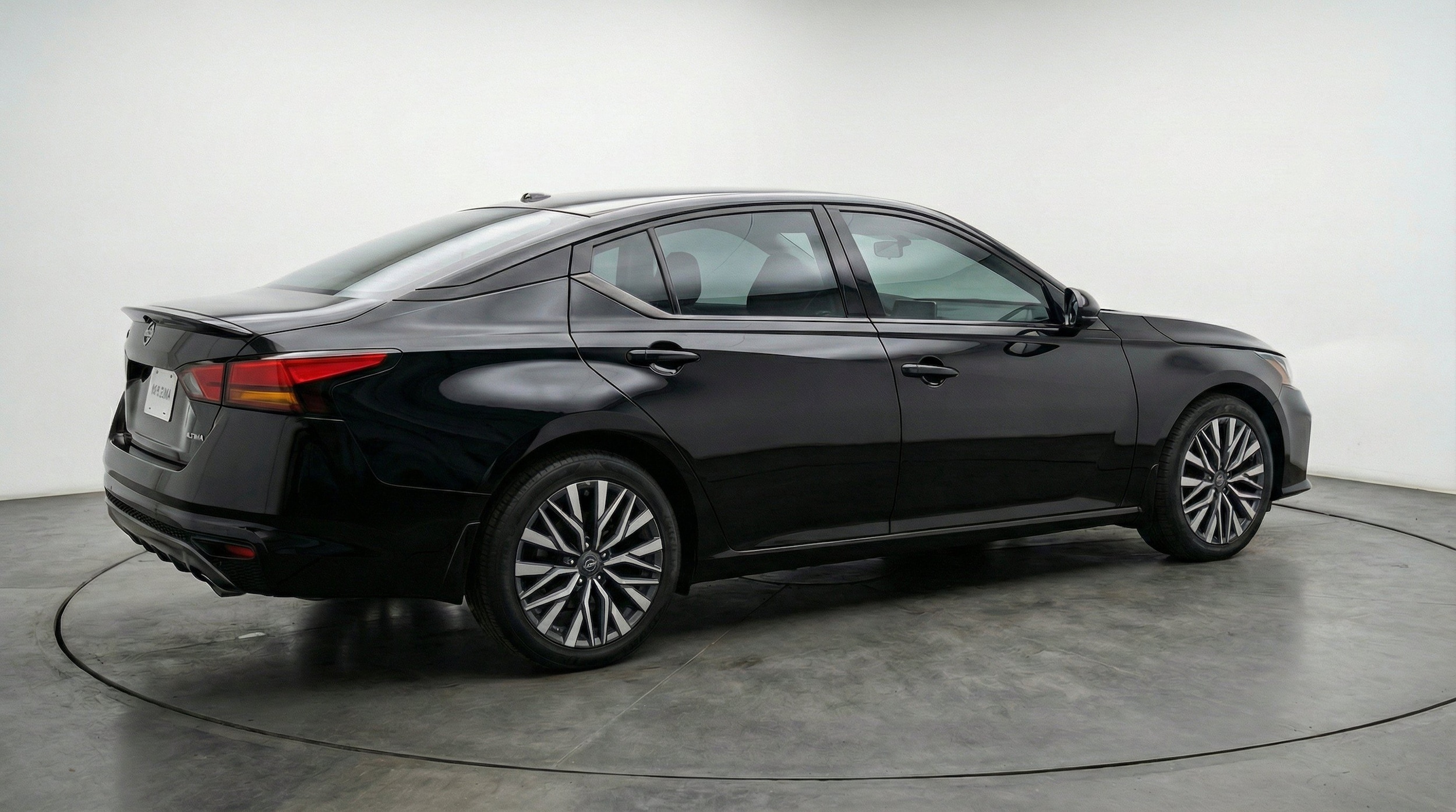 Thumbnail: 2025 Nissan Altima - 9