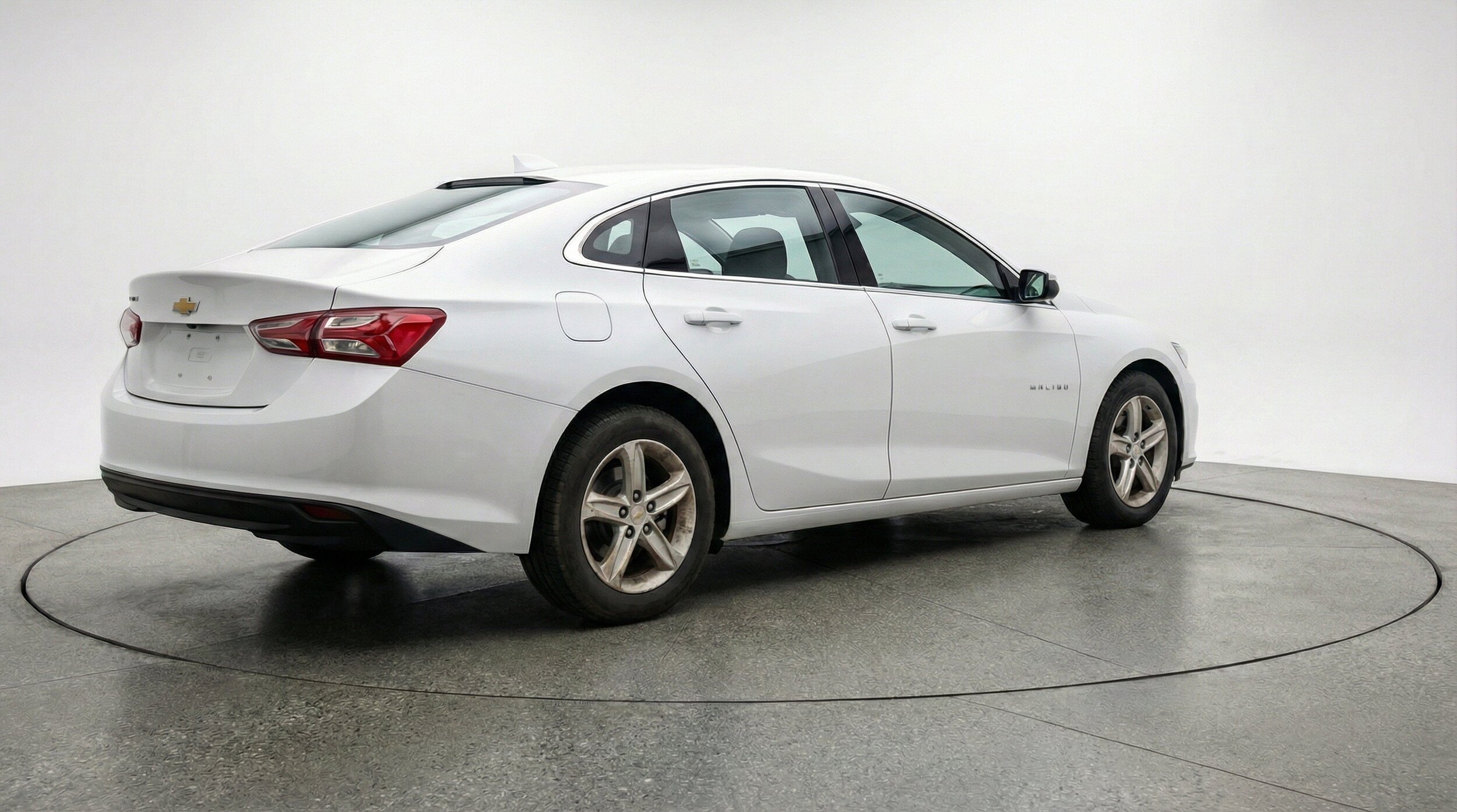 Thumbnail: 2024 Chevrolet Malibu - 9