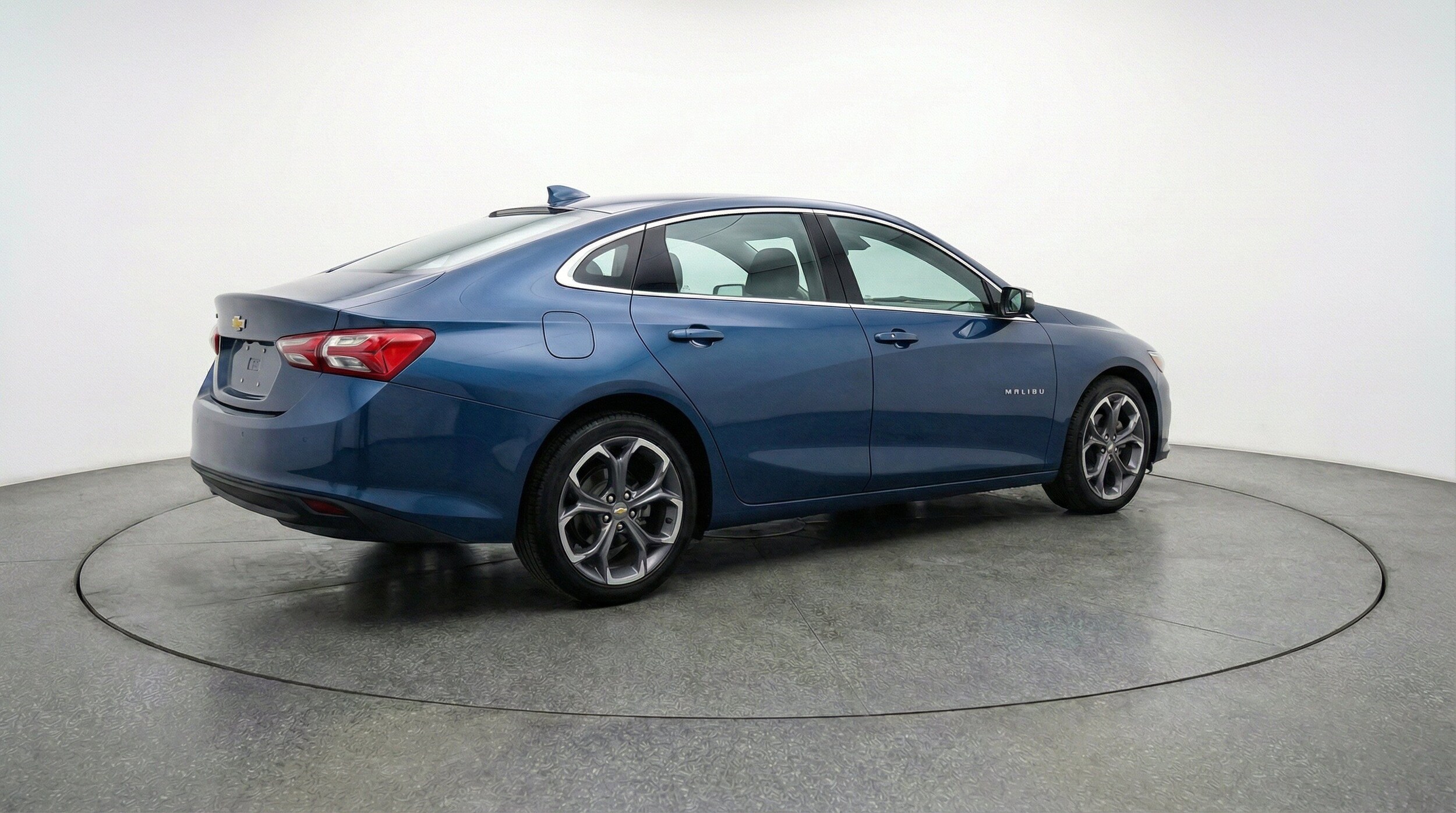 Thumbnail: 2024 Chevrolet Malibu - 9
