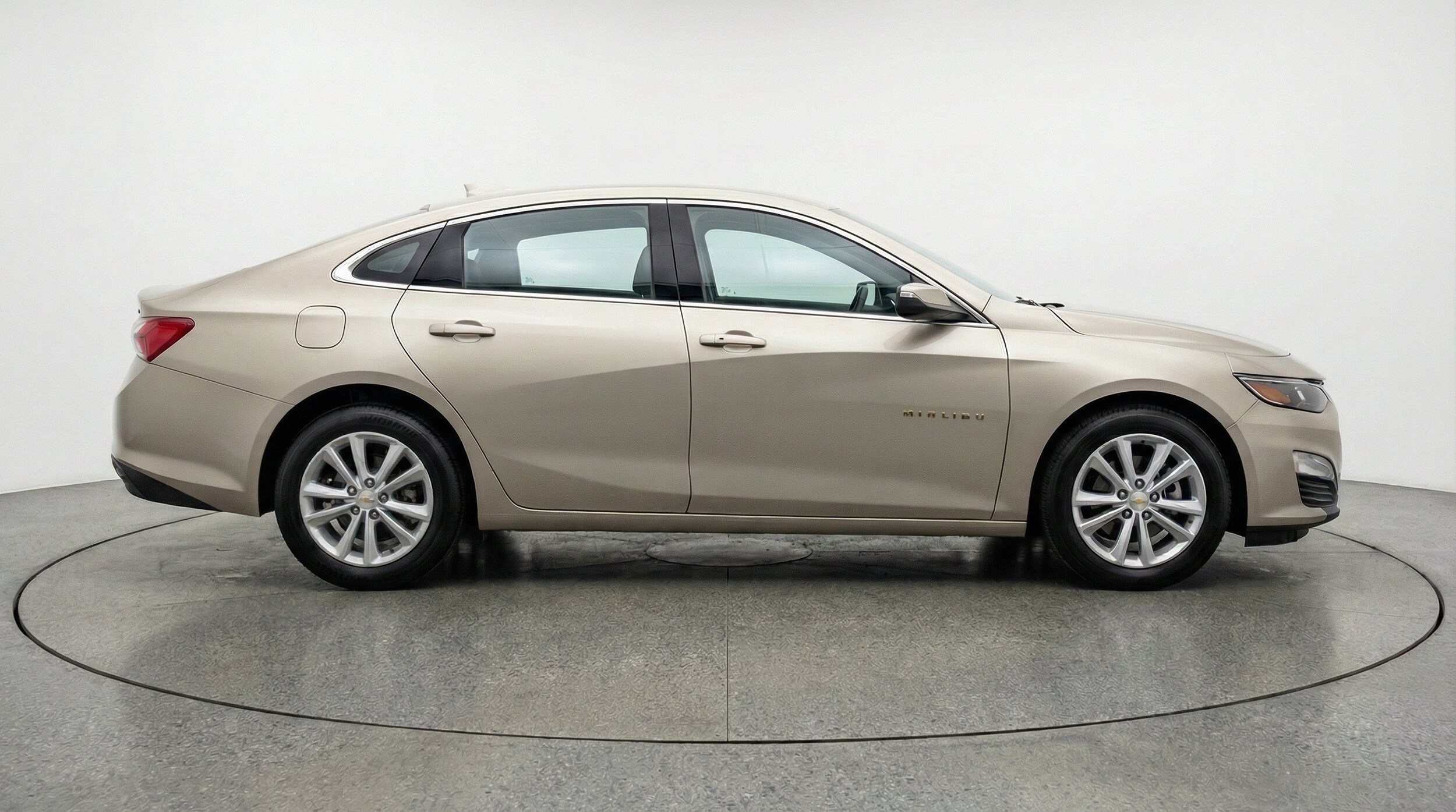 Thumbnail: 2024 Chevrolet Malibu - 11