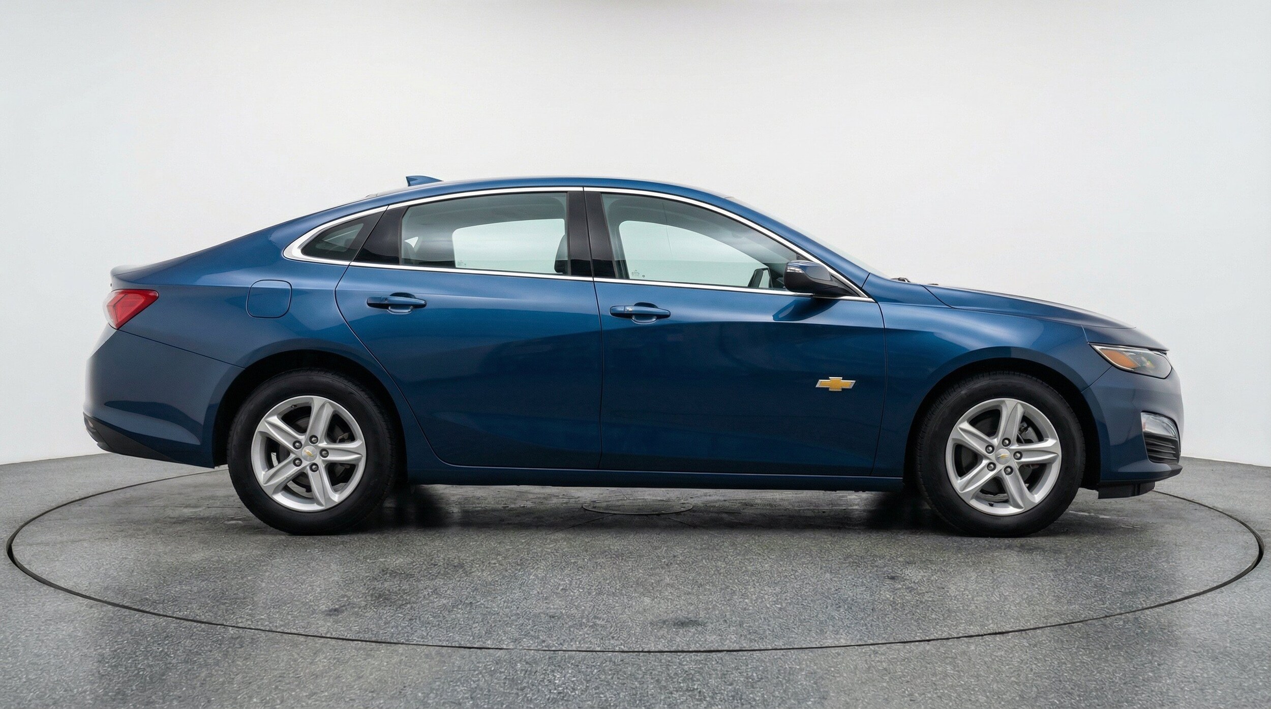 Thumbnail: 2024 Chevrolet Malibu - 11