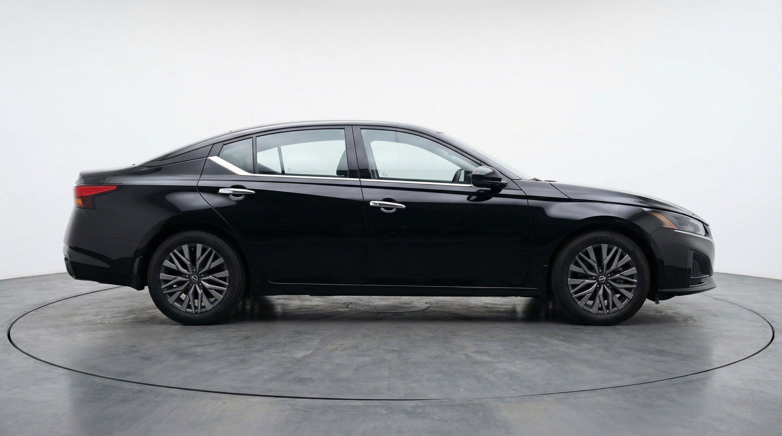 Thumbnail: 2025 Nissan Altima - 11