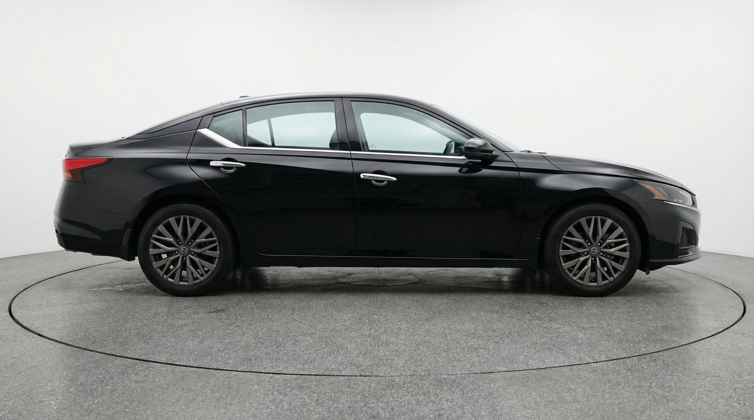 Thumbnail: 2025 Nissan Altima - 11