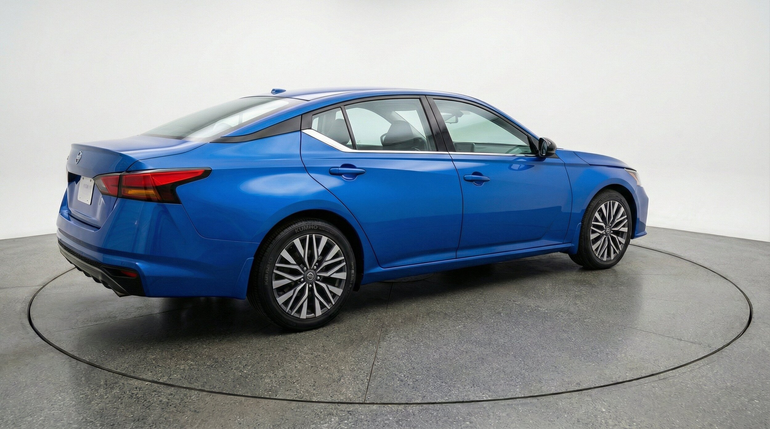 Thumbnail: 2025 Nissan Altima - 9