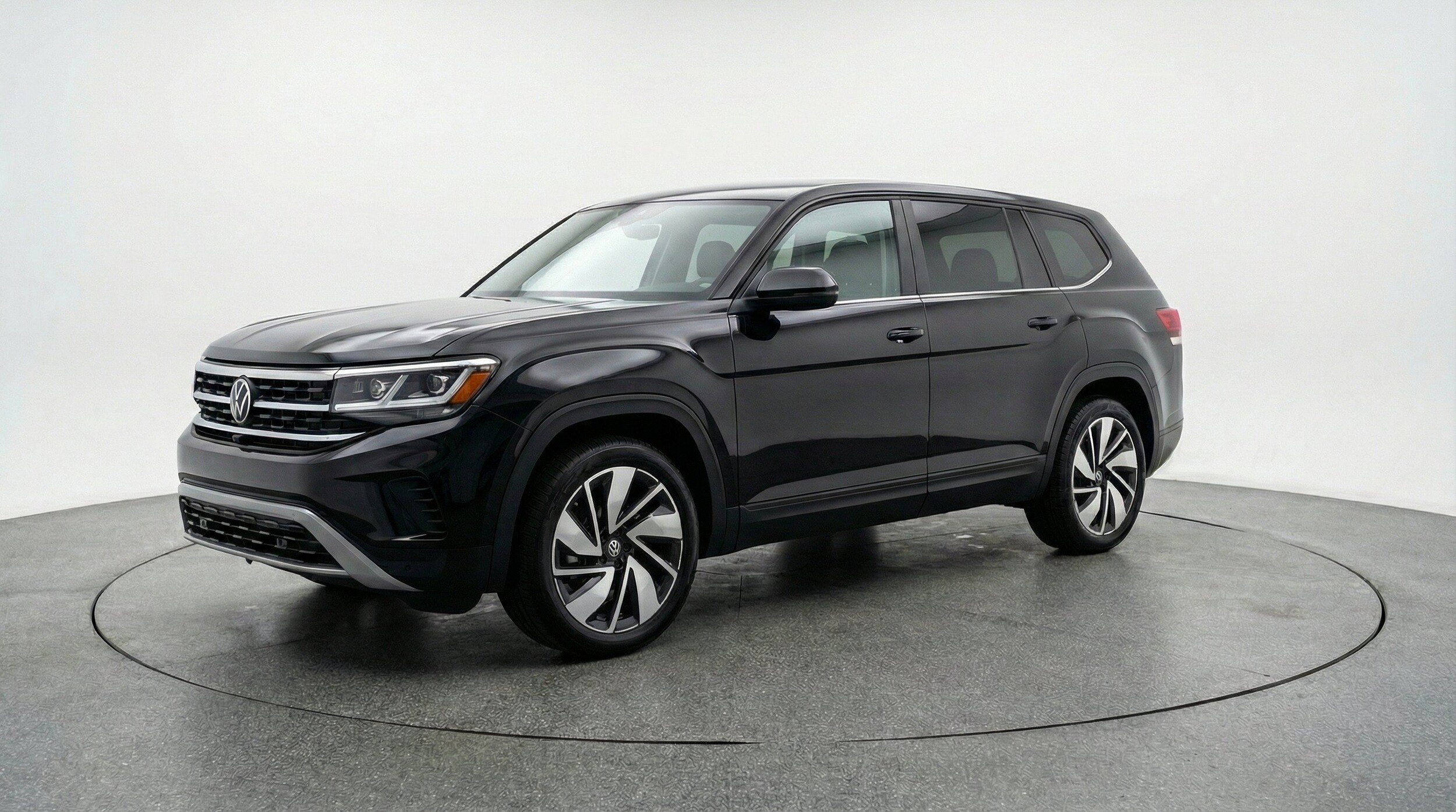 Thumbnail: 2026 Volkswagen Atlas - 3
