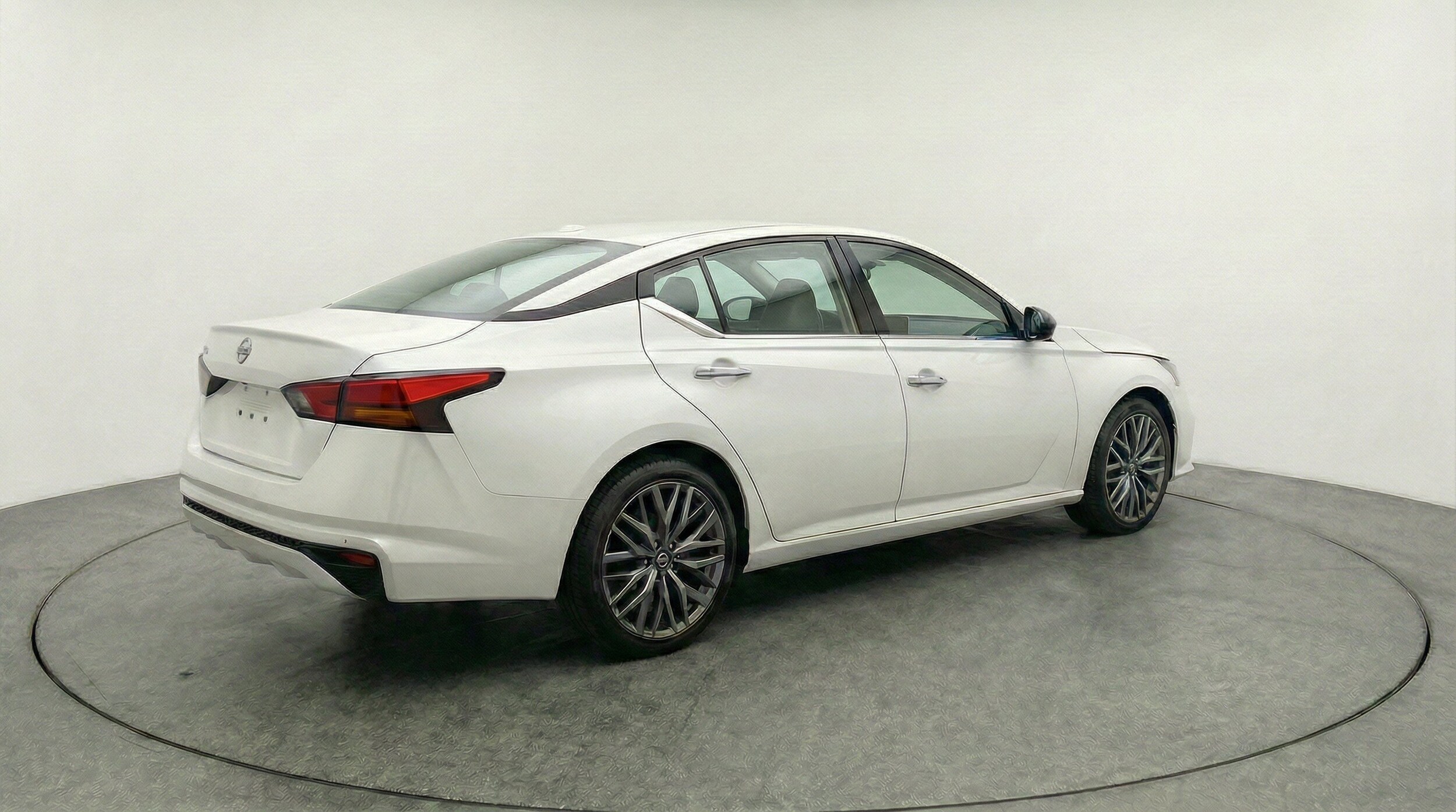 Thumbnail: 2025 Nissan Altima - 9