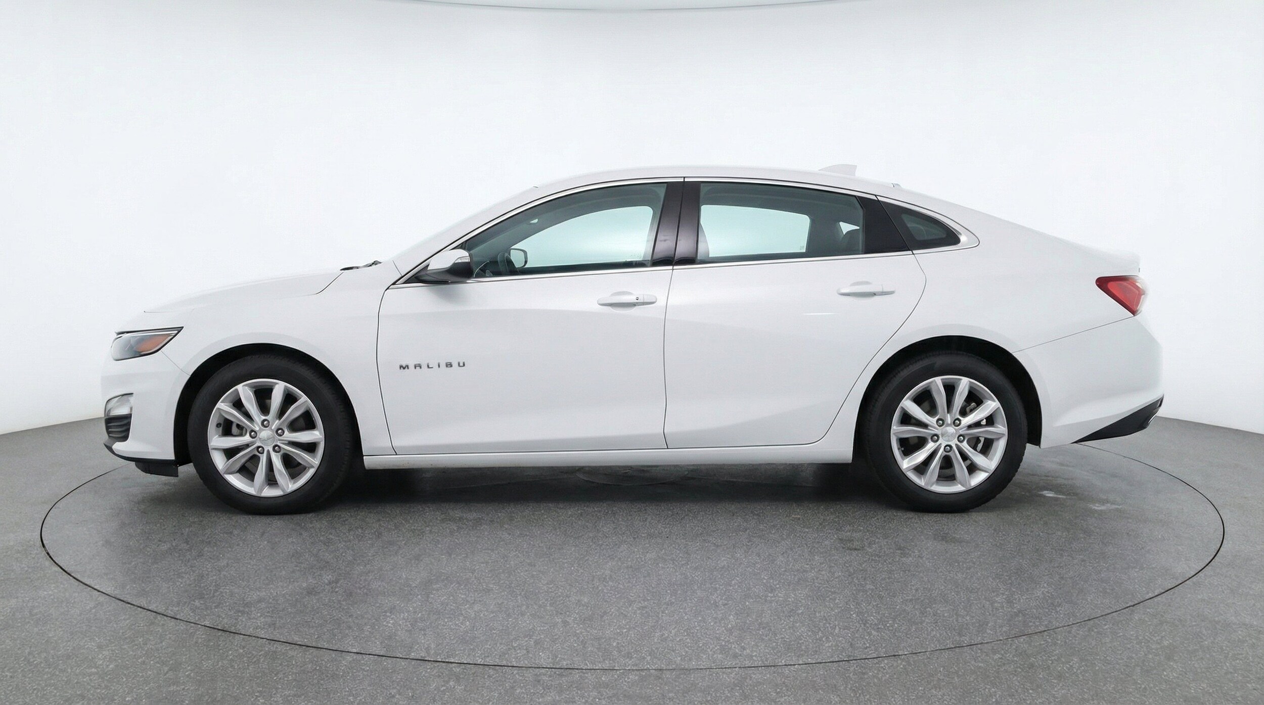 Thumbnail: 2024 Chevrolet Malibu - 5