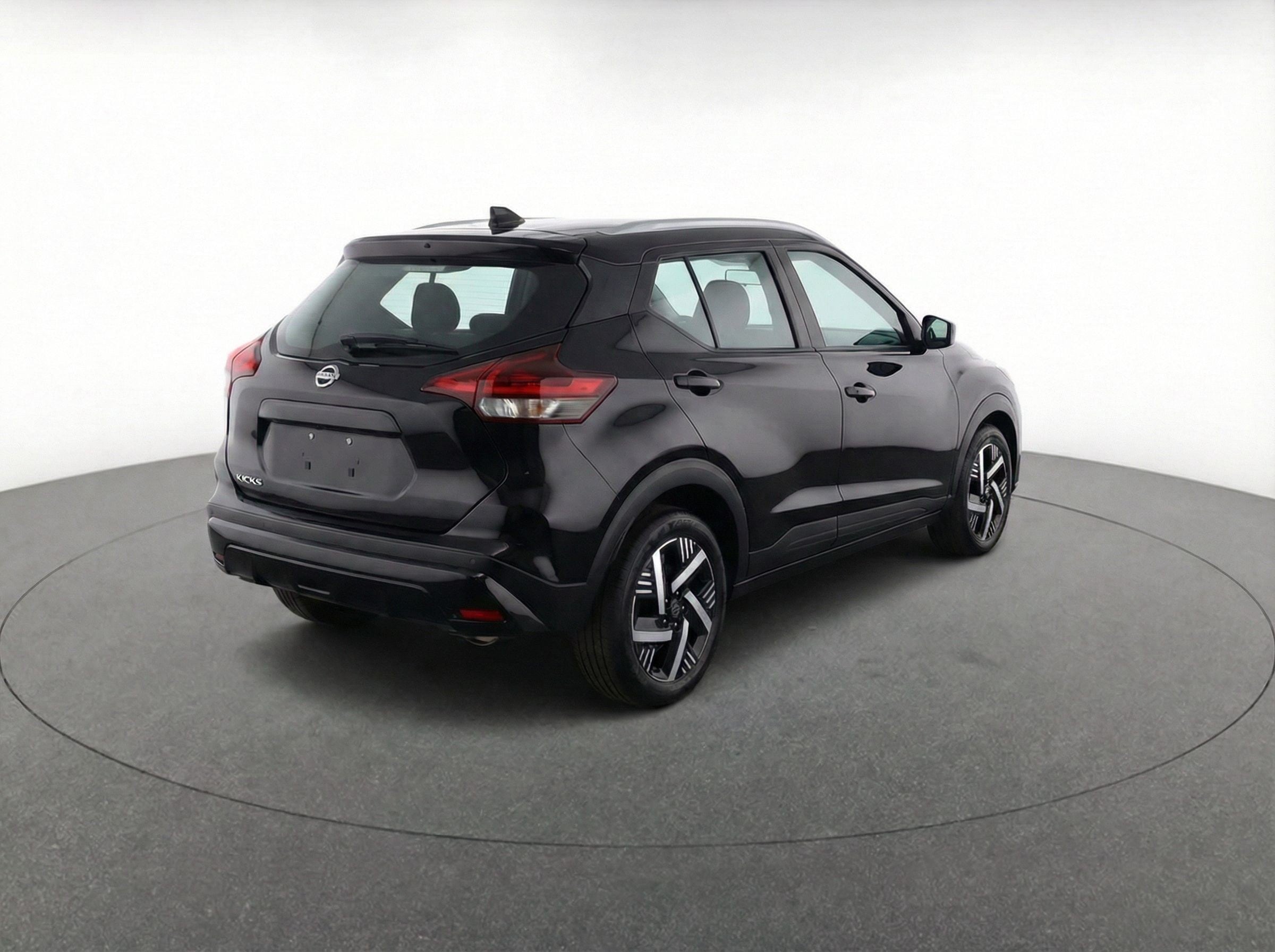 Thumbnail: 2025 Nissan Kicks - 7