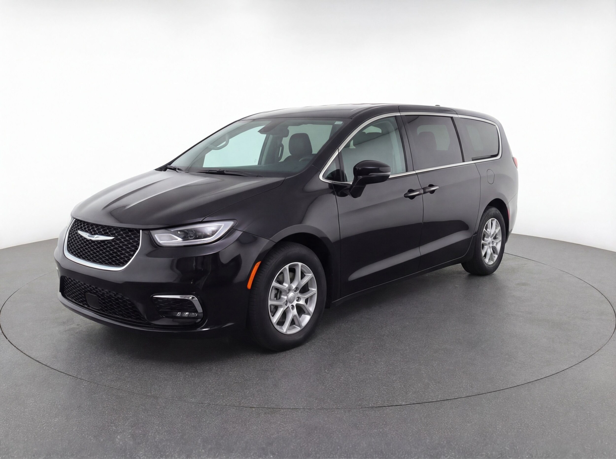 Thumbnail: 2024 Chrysler Pacifica - 3
