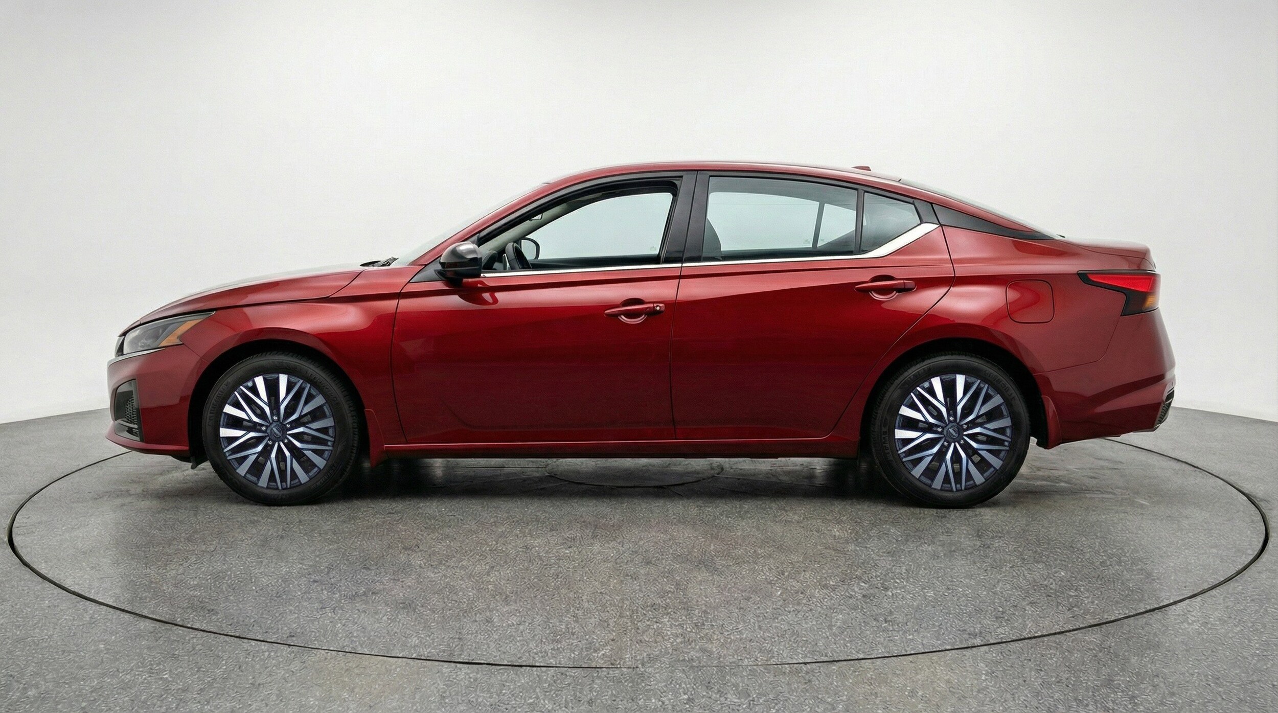Thumbnail: 2025 Nissan Altima - 5