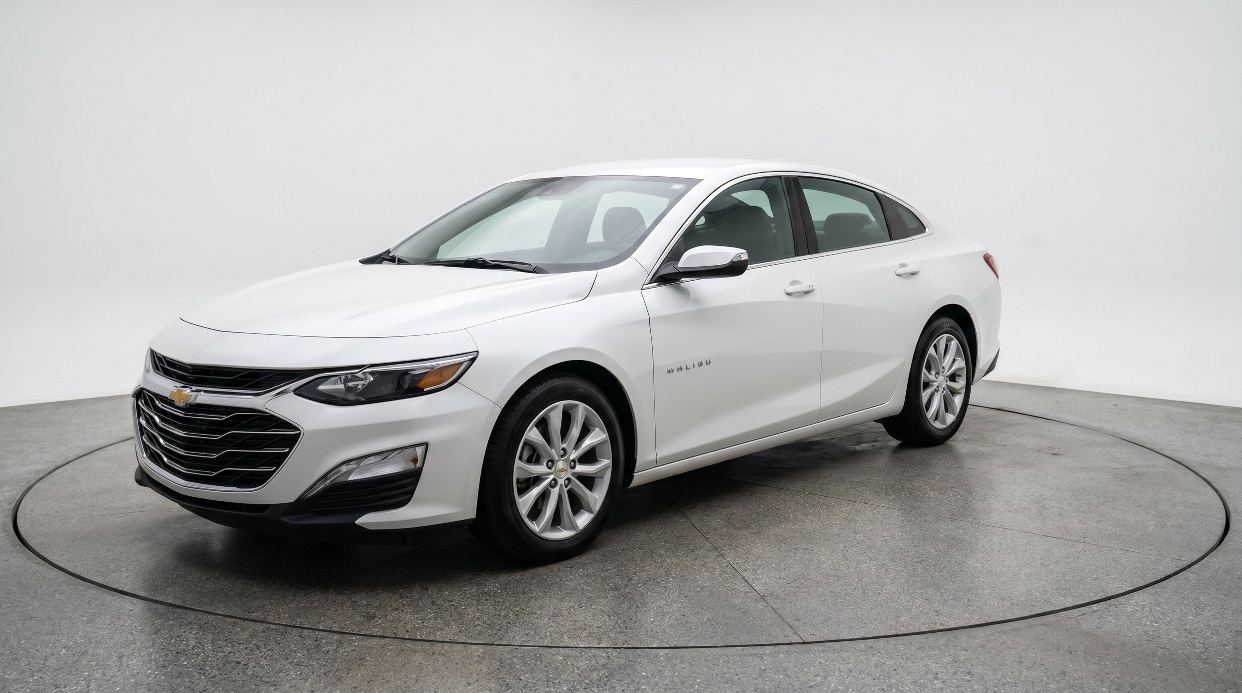 Thumbnail: 2024 Chevrolet Malibu - 3