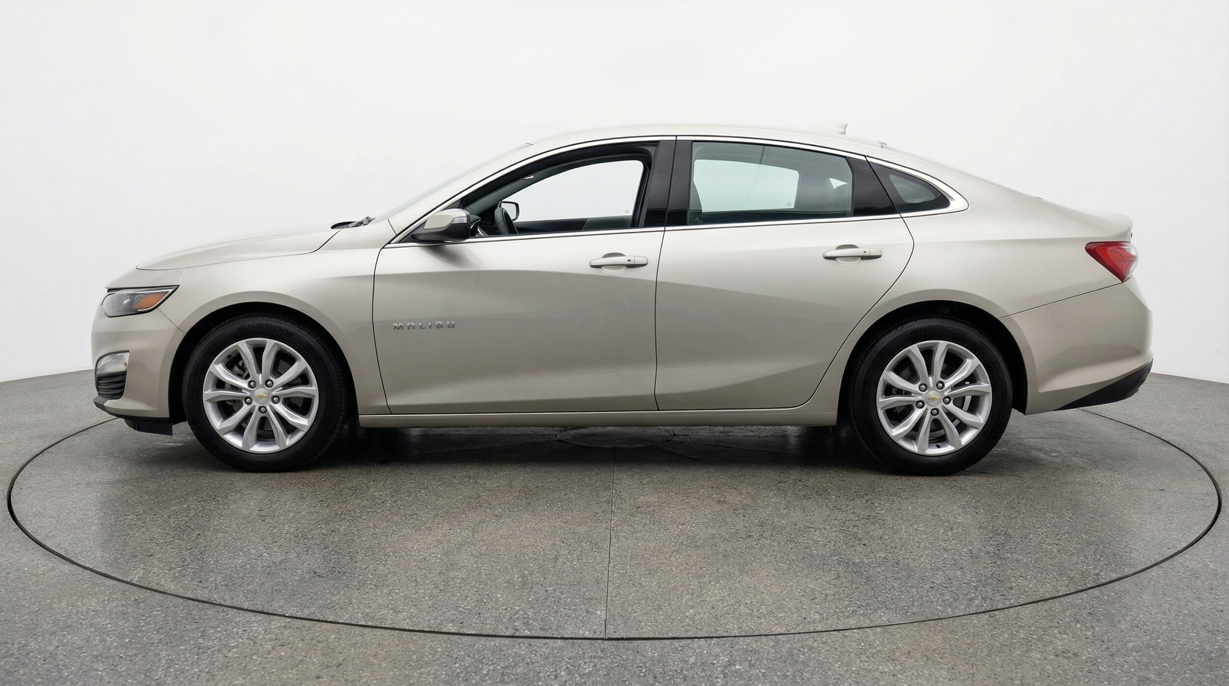 Thumbnail: 2024 Chevrolet Malibu - 5