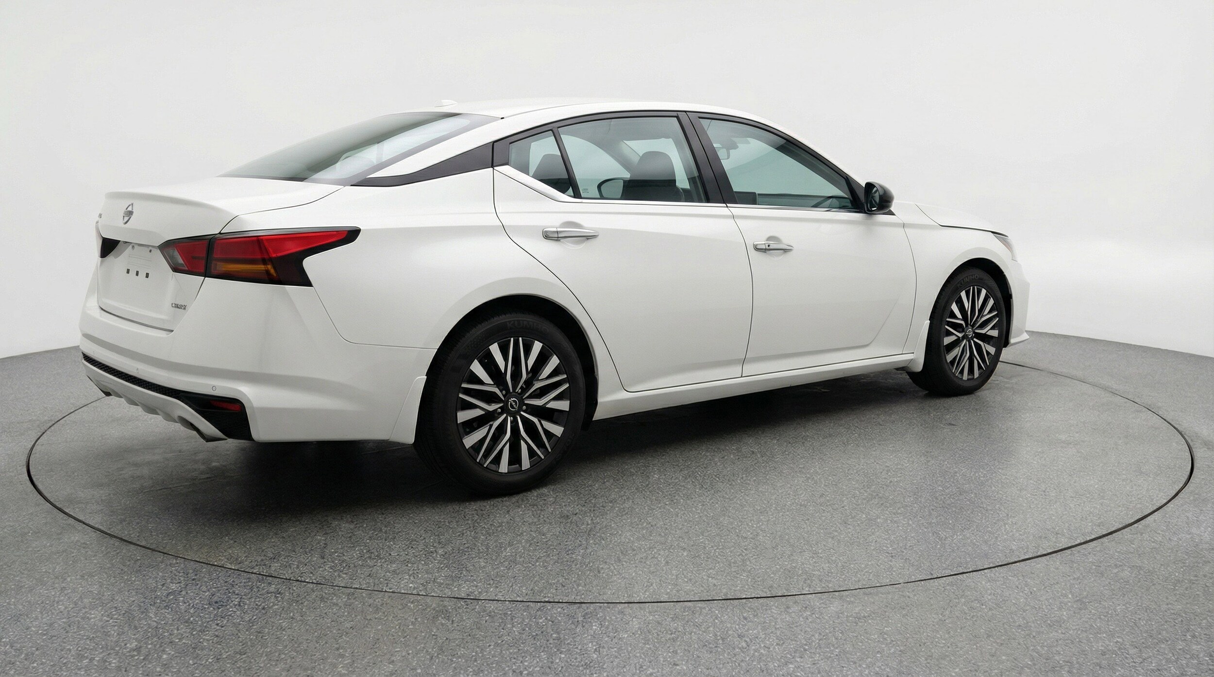 Thumbnail: 2025 Nissan Altima - 9