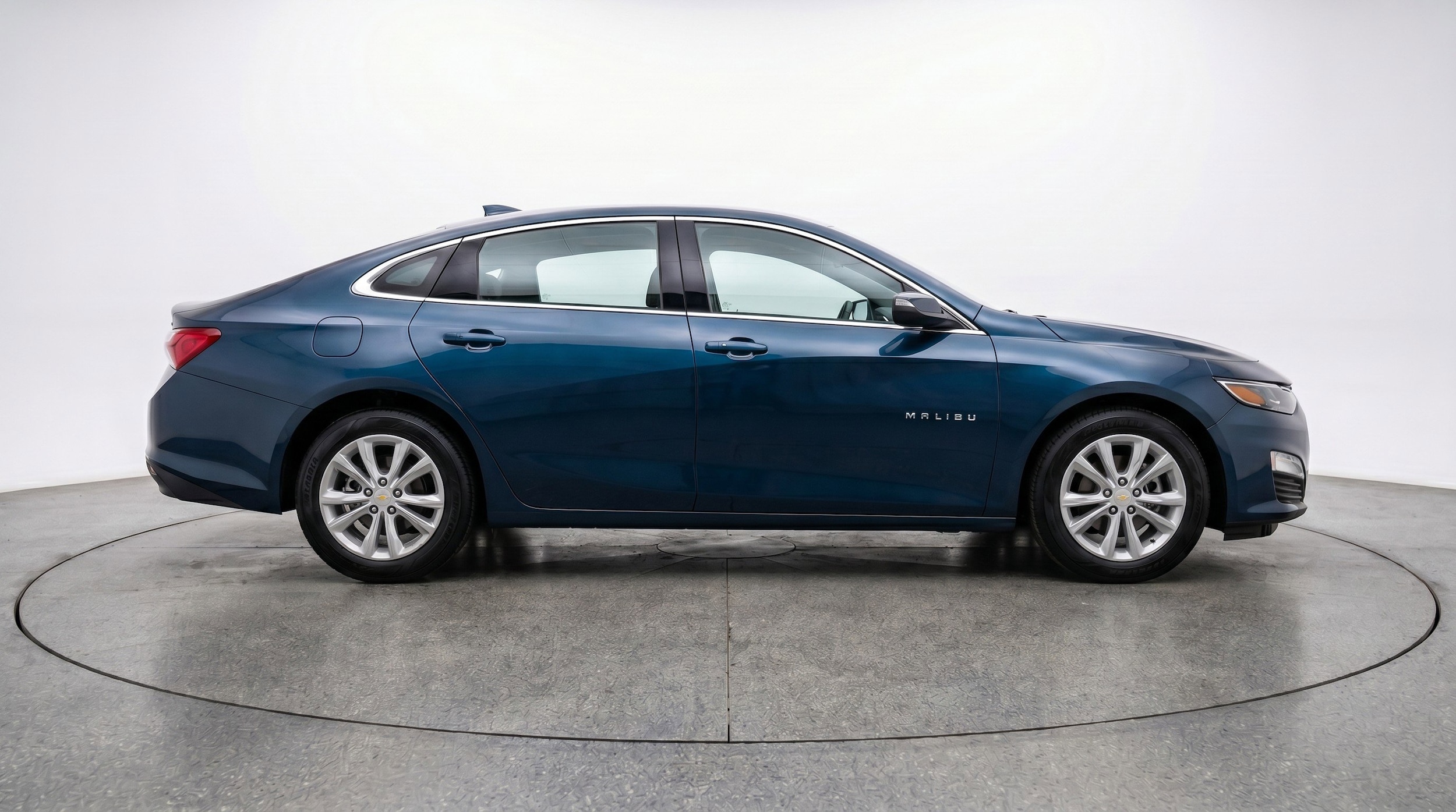 Thumbnail: 2024 Chevrolet Malibu - 11