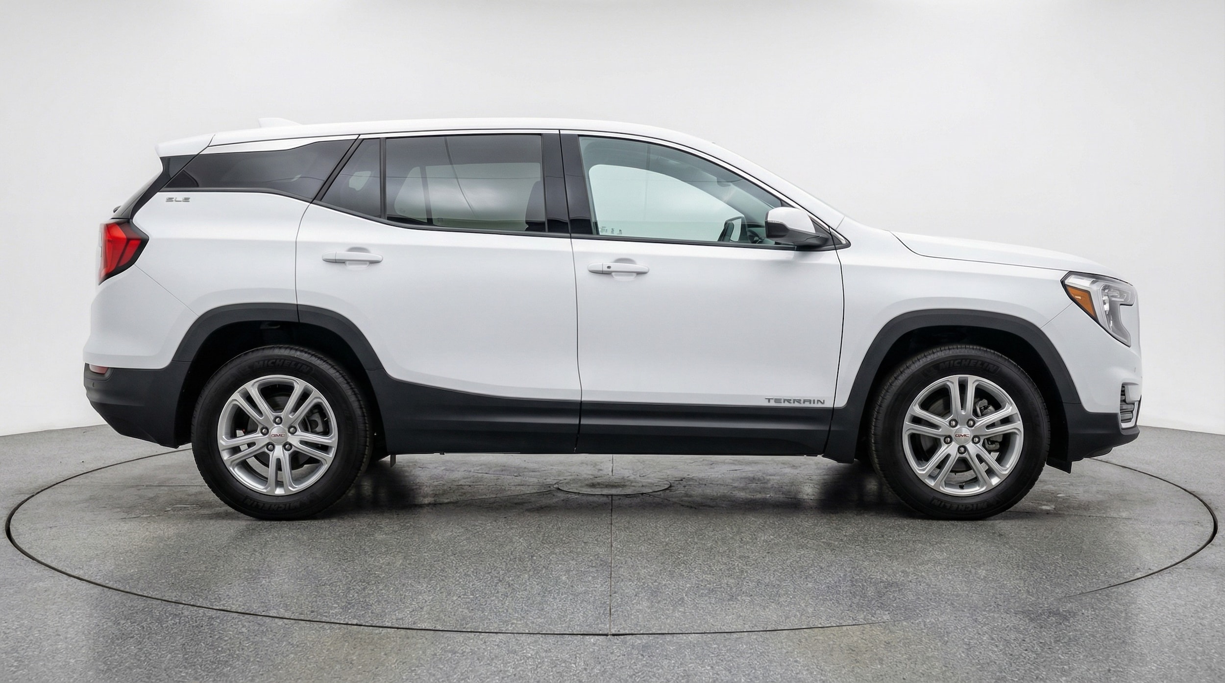 Thumbnail: 2024 GMC Terrain - 8