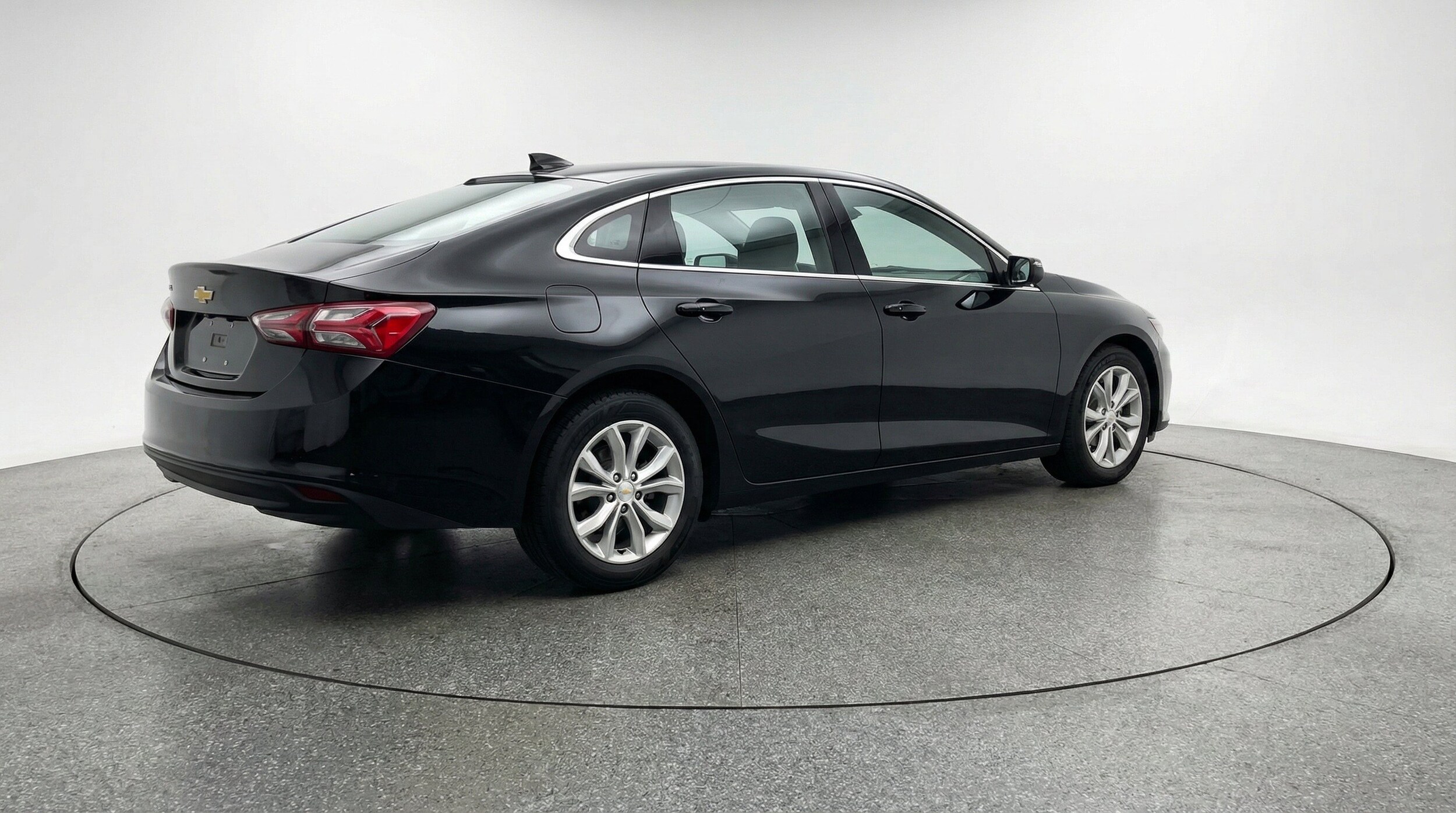 Thumbnail: 2024 Chevrolet Malibu - 9