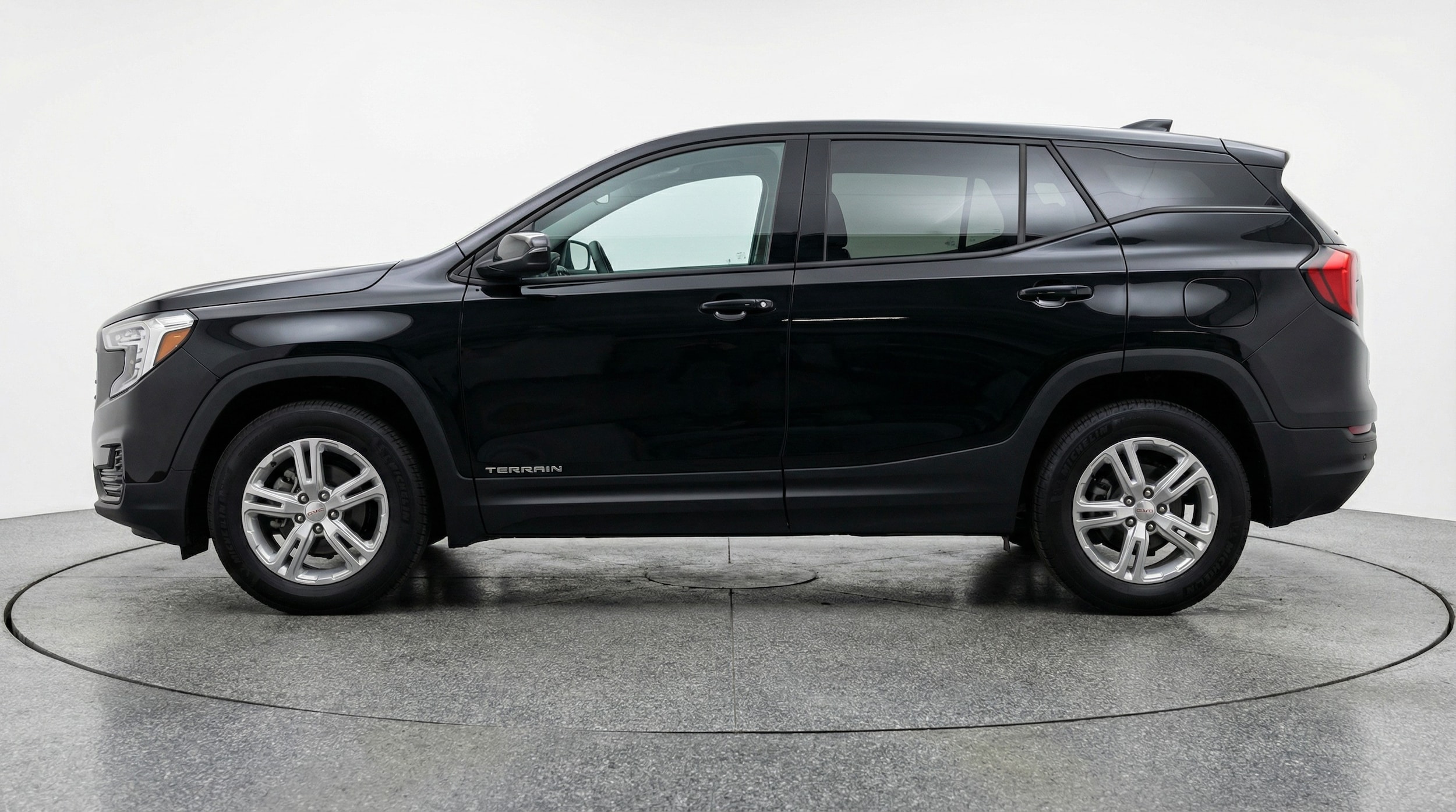 Thumbnail: 2024 GMC Terrain - 4