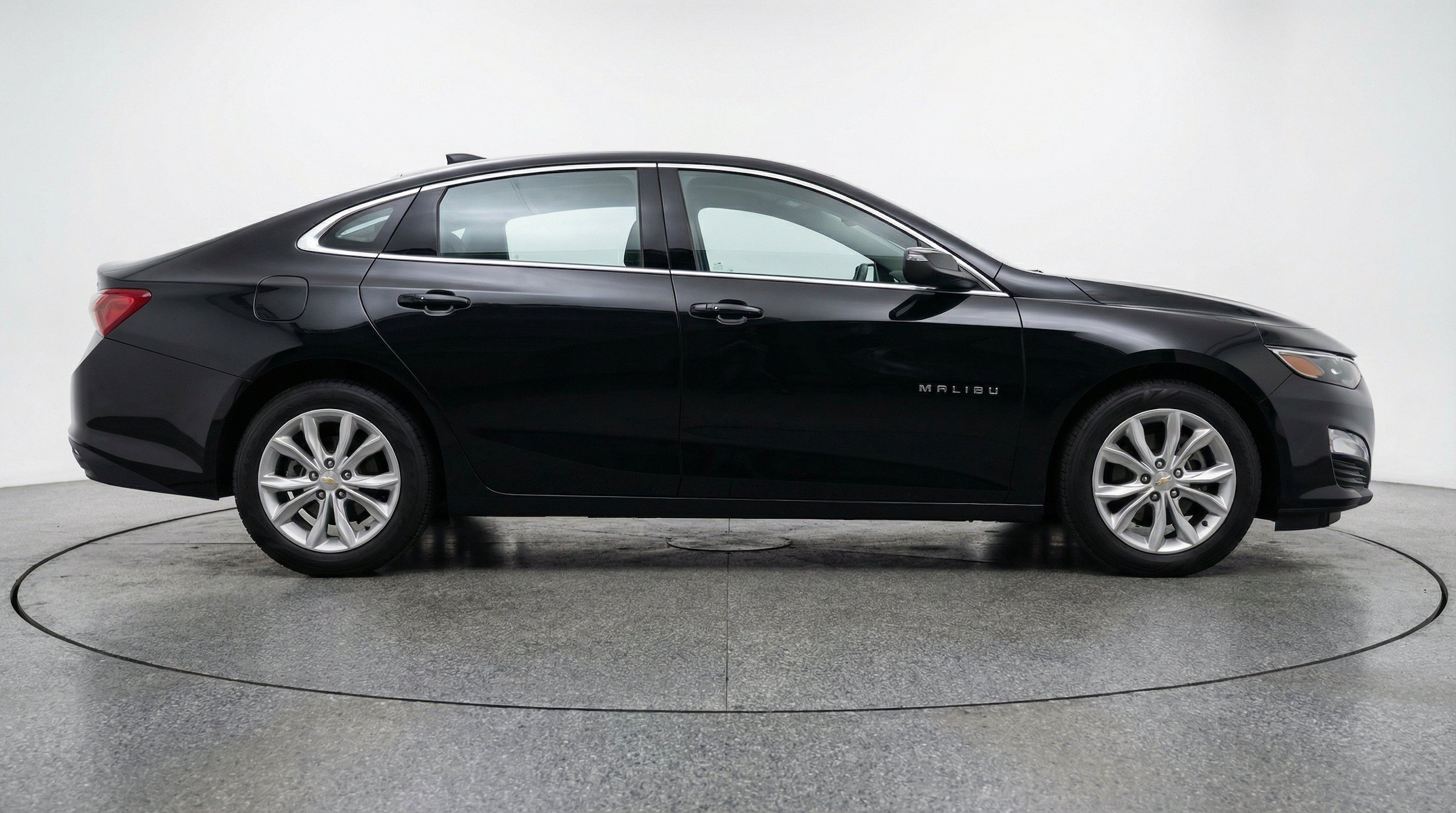 Thumbnail: 2024 Chevrolet Malibu - 11