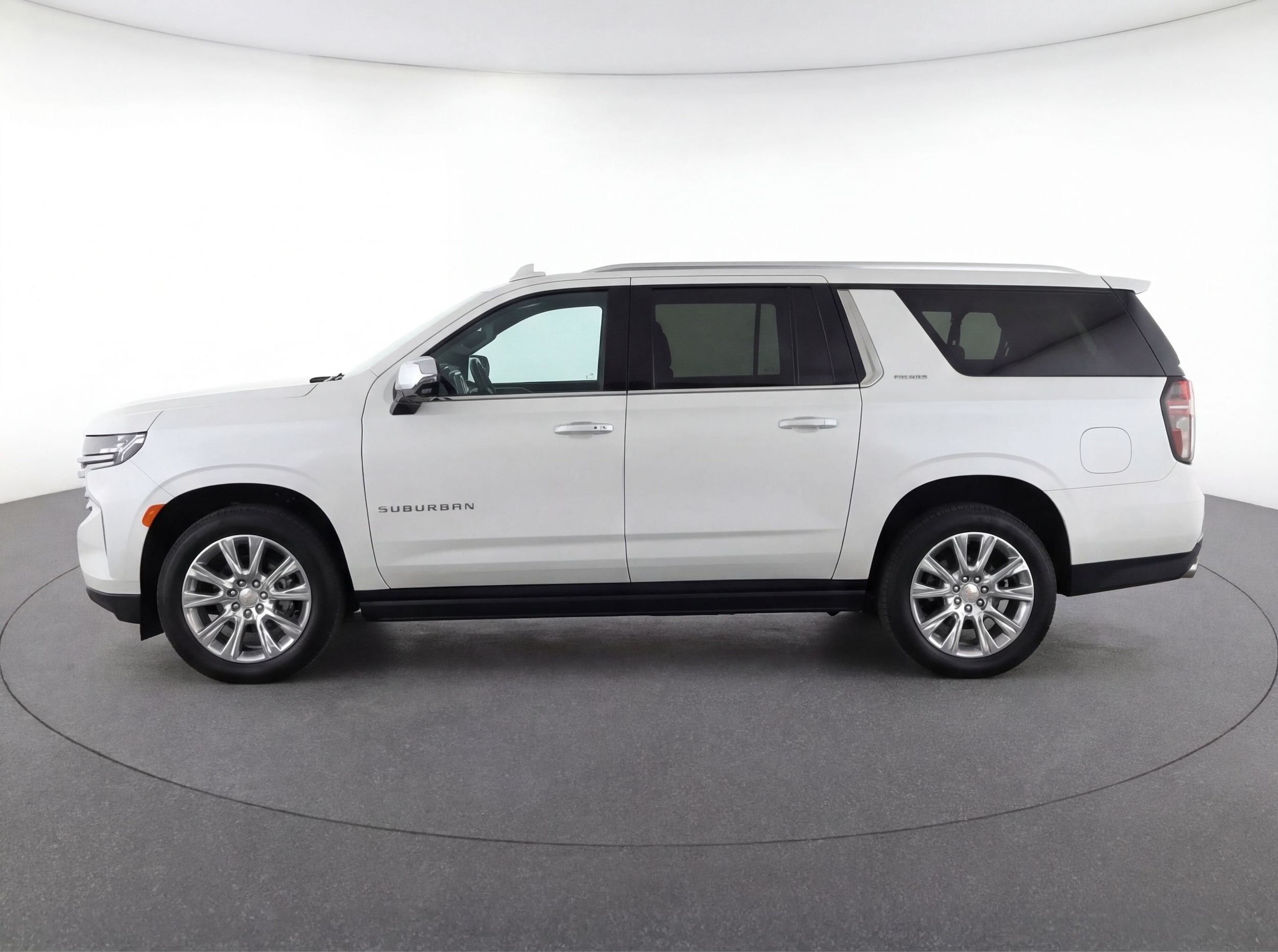Thumbnail: 2023 Chevrolet Suburban - 5