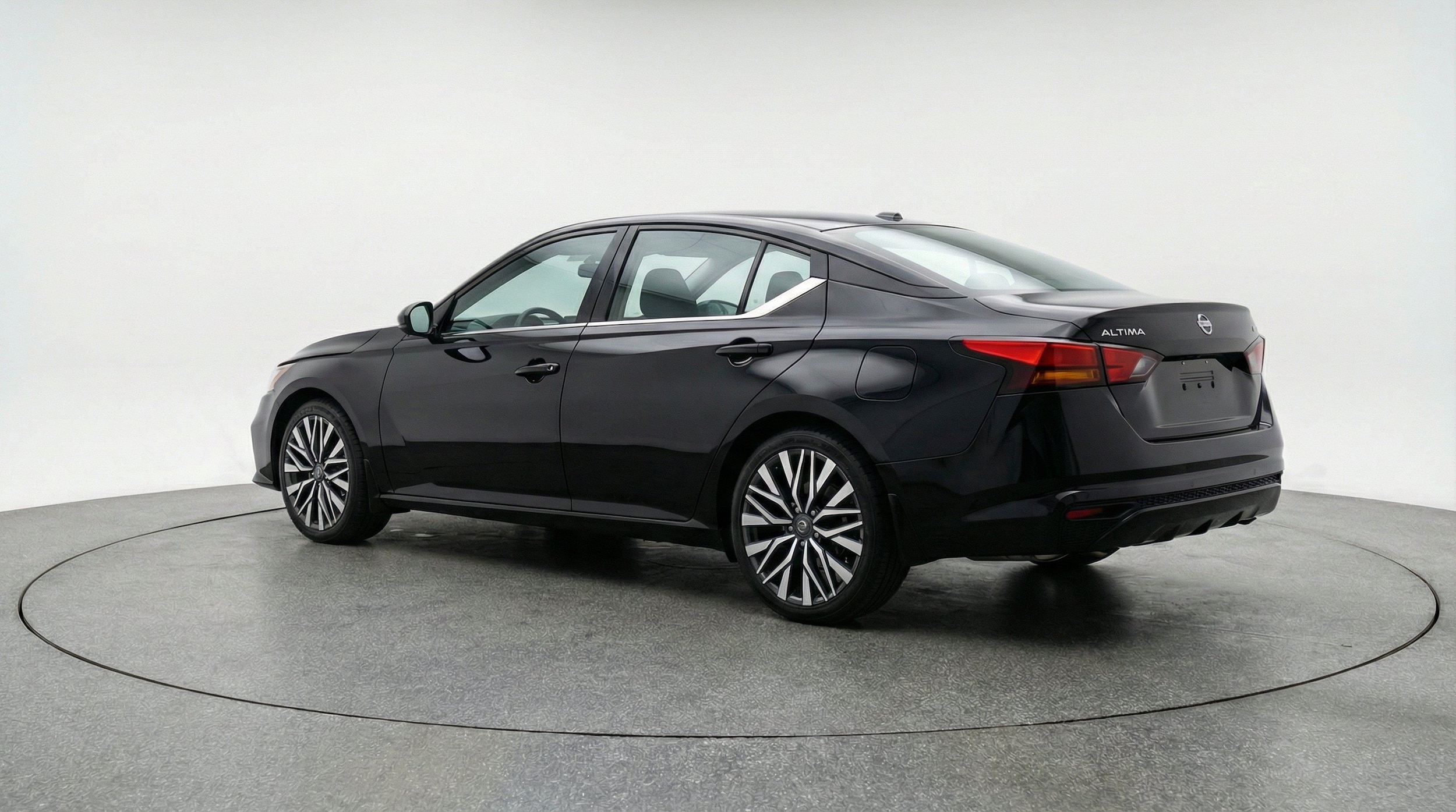 Thumbnail: 2025 Nissan Altima - 6
