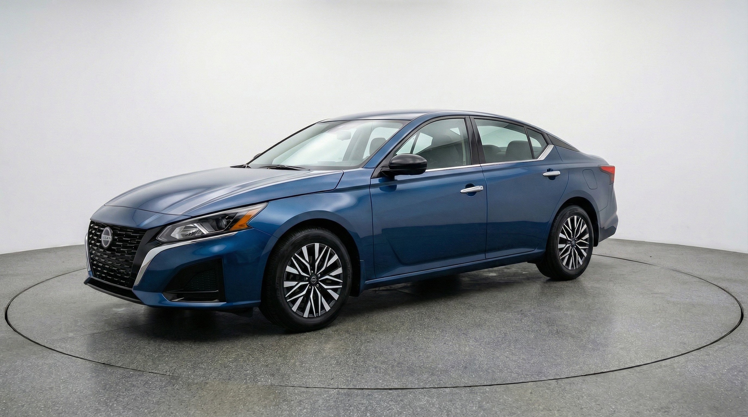 Thumbnail: 2025 Nissan Altima - 3