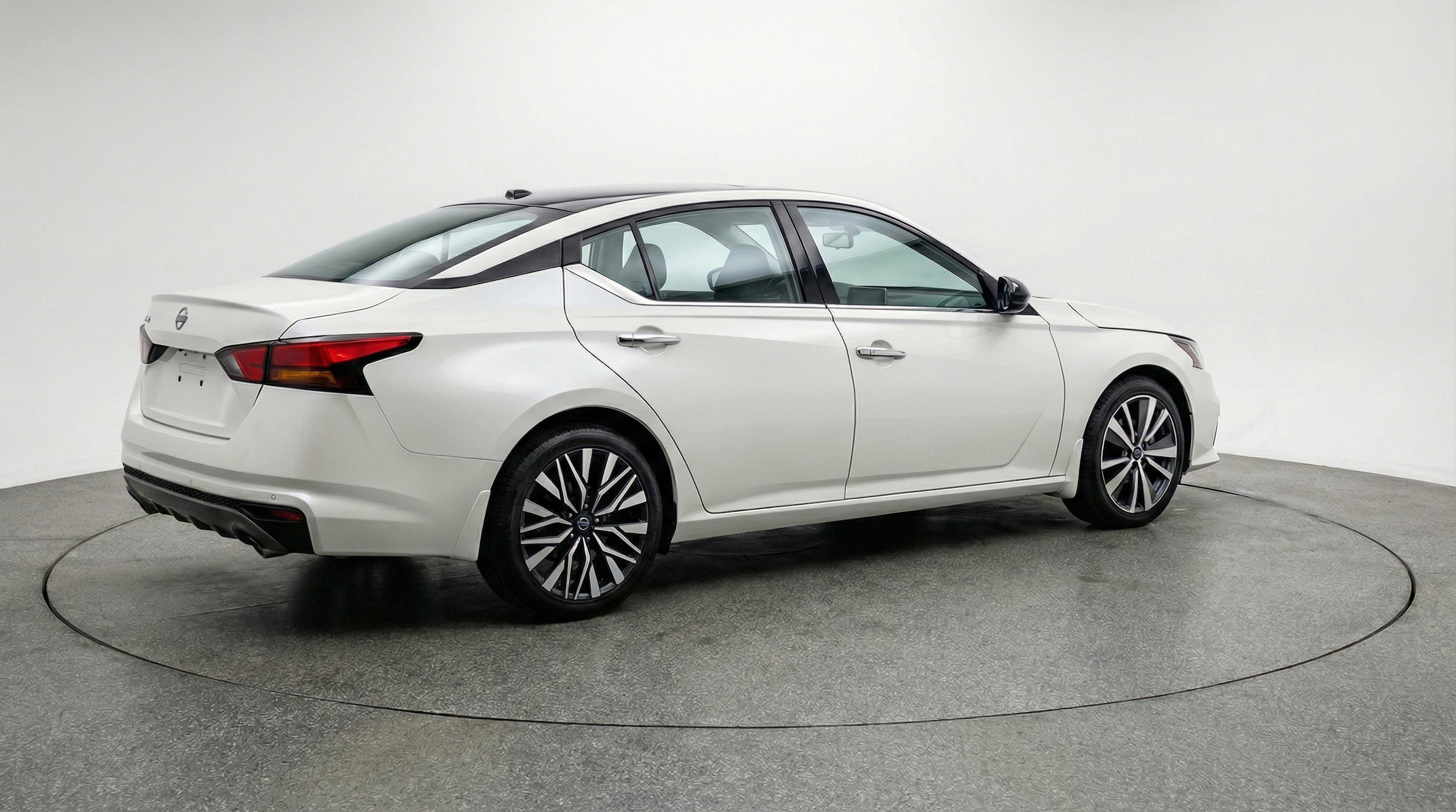 Thumbnail: 2025 Nissan Altima - 9