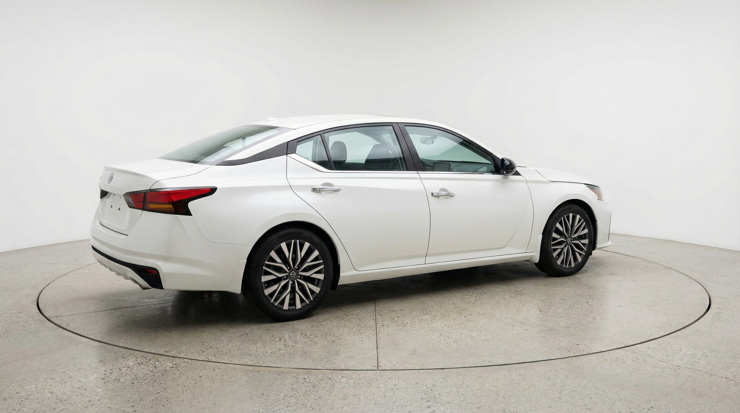 Thumbnail: 2025 Nissan Altima - 9