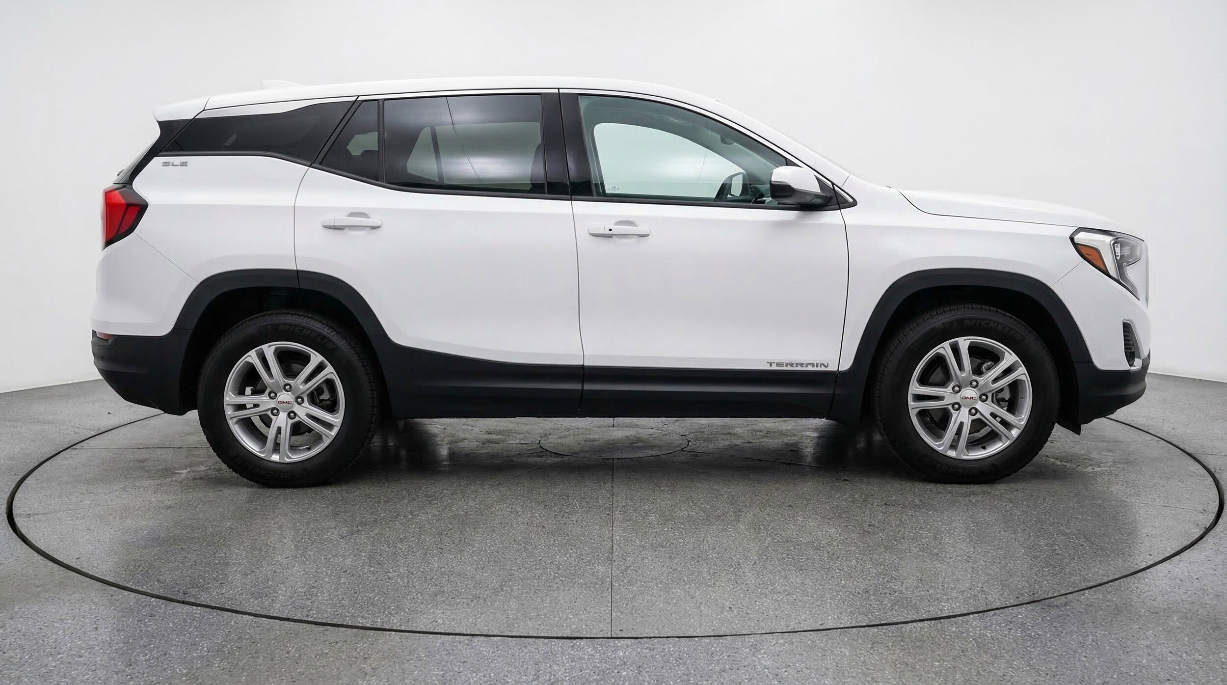 Thumbnail: 2024 GMC Terrain - 11
