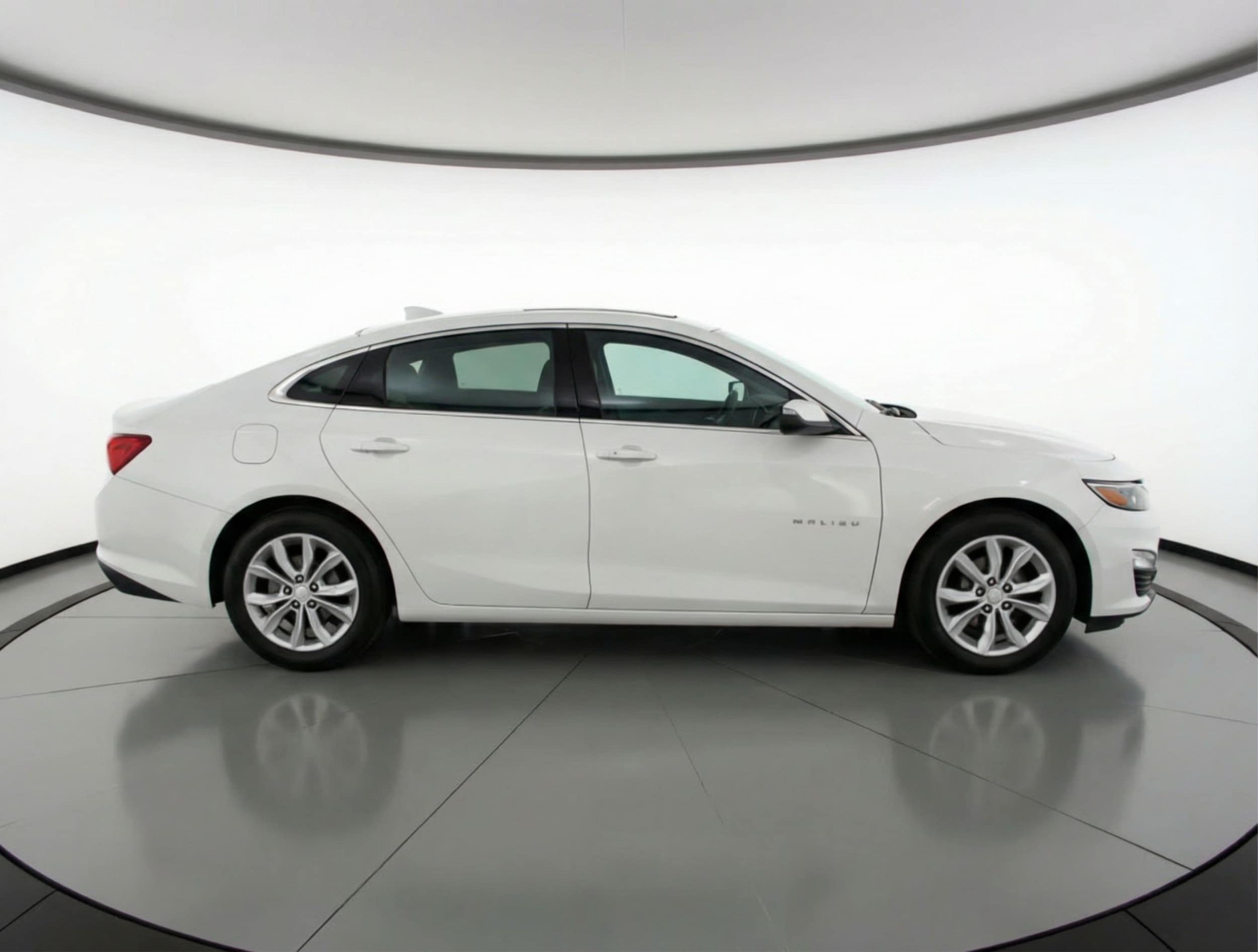 Thumbnail: 2024 Chevrolet Malibu - 8