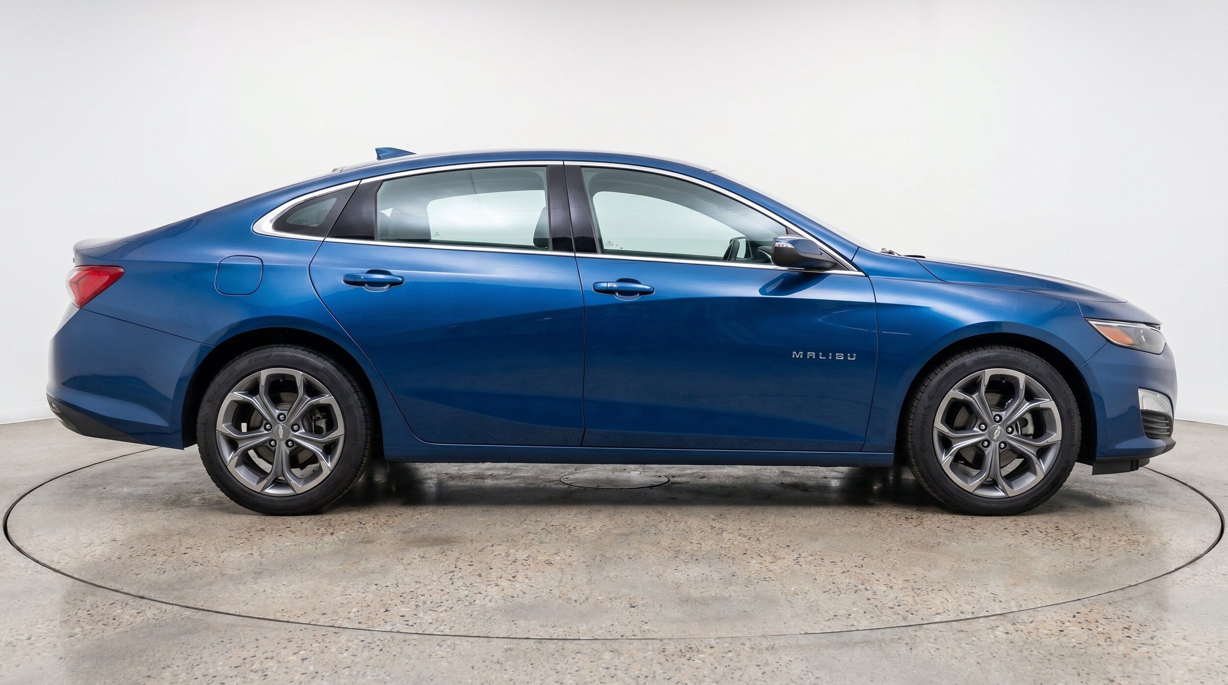 Thumbnail: 2024 Chevrolet Malibu - 11