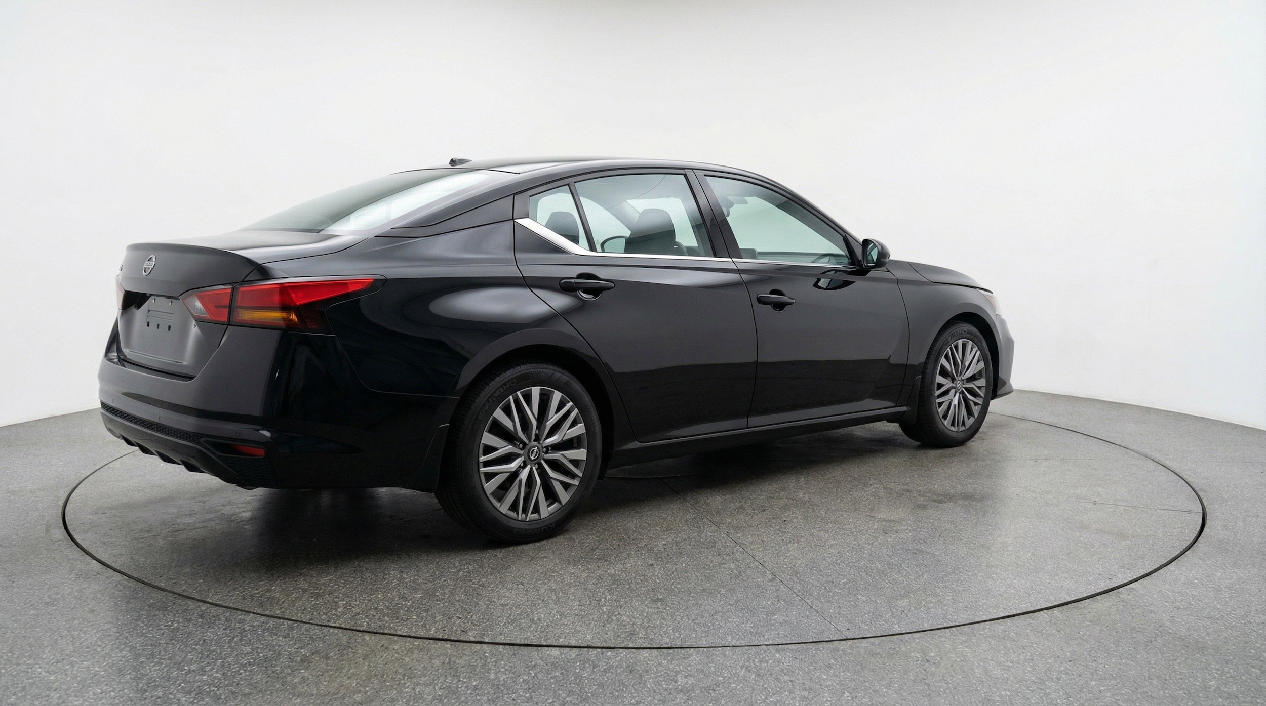 Thumbnail: 2025 Nissan Altima - 9