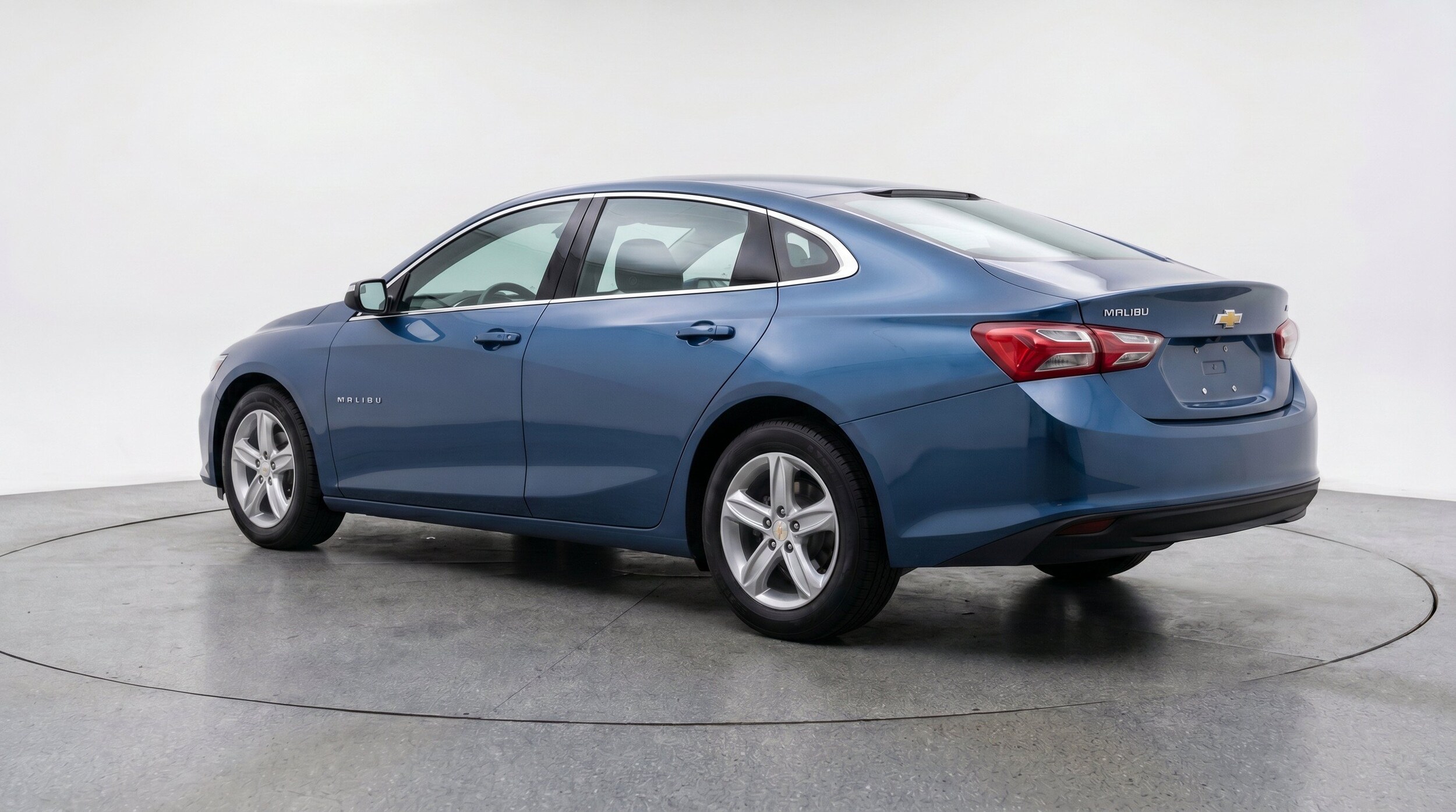 Thumbnail: 2024 Chevrolet Malibu - 6