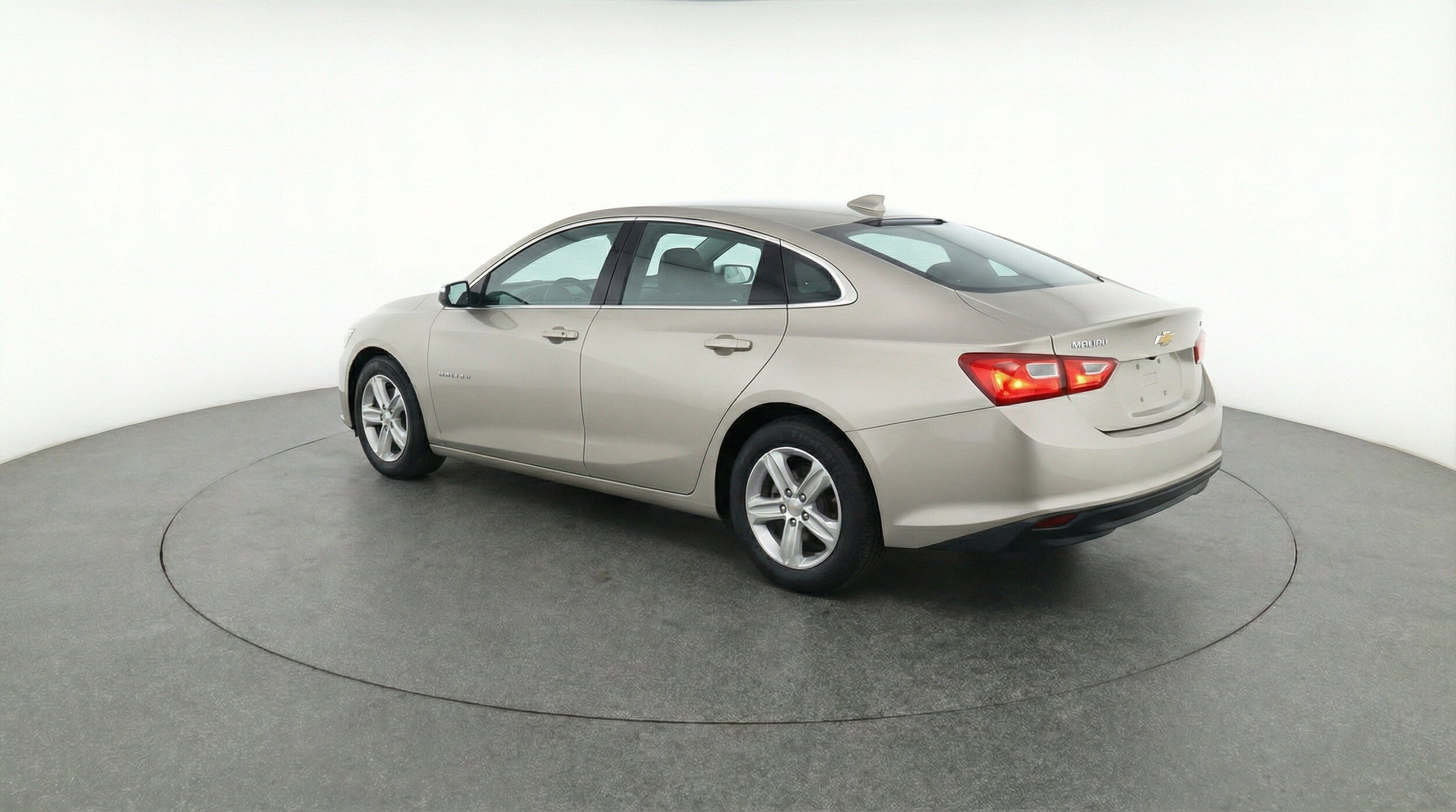 Thumbnail: 2024 Chevrolet Malibu - 6