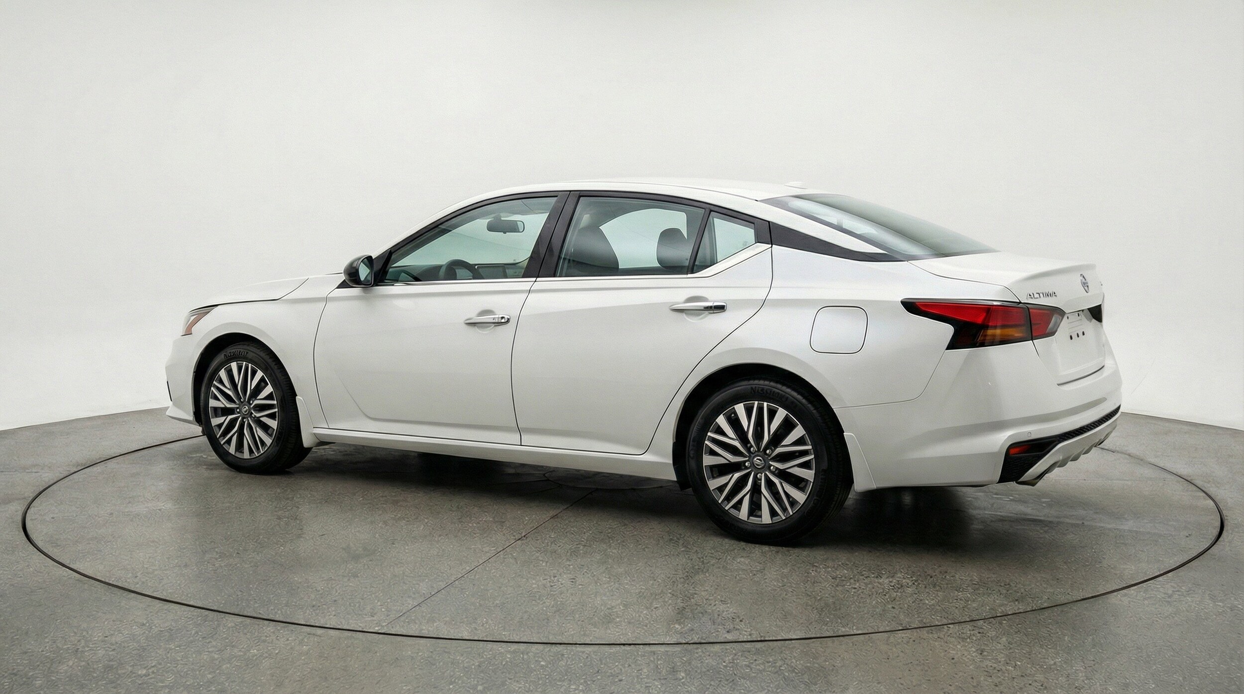 Thumbnail: 2025 Nissan Altima - 6