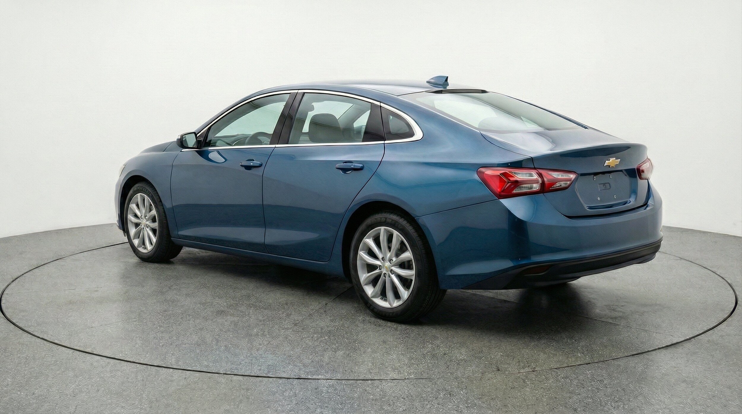 Thumbnail: 2024 Chevrolet Malibu - 6
