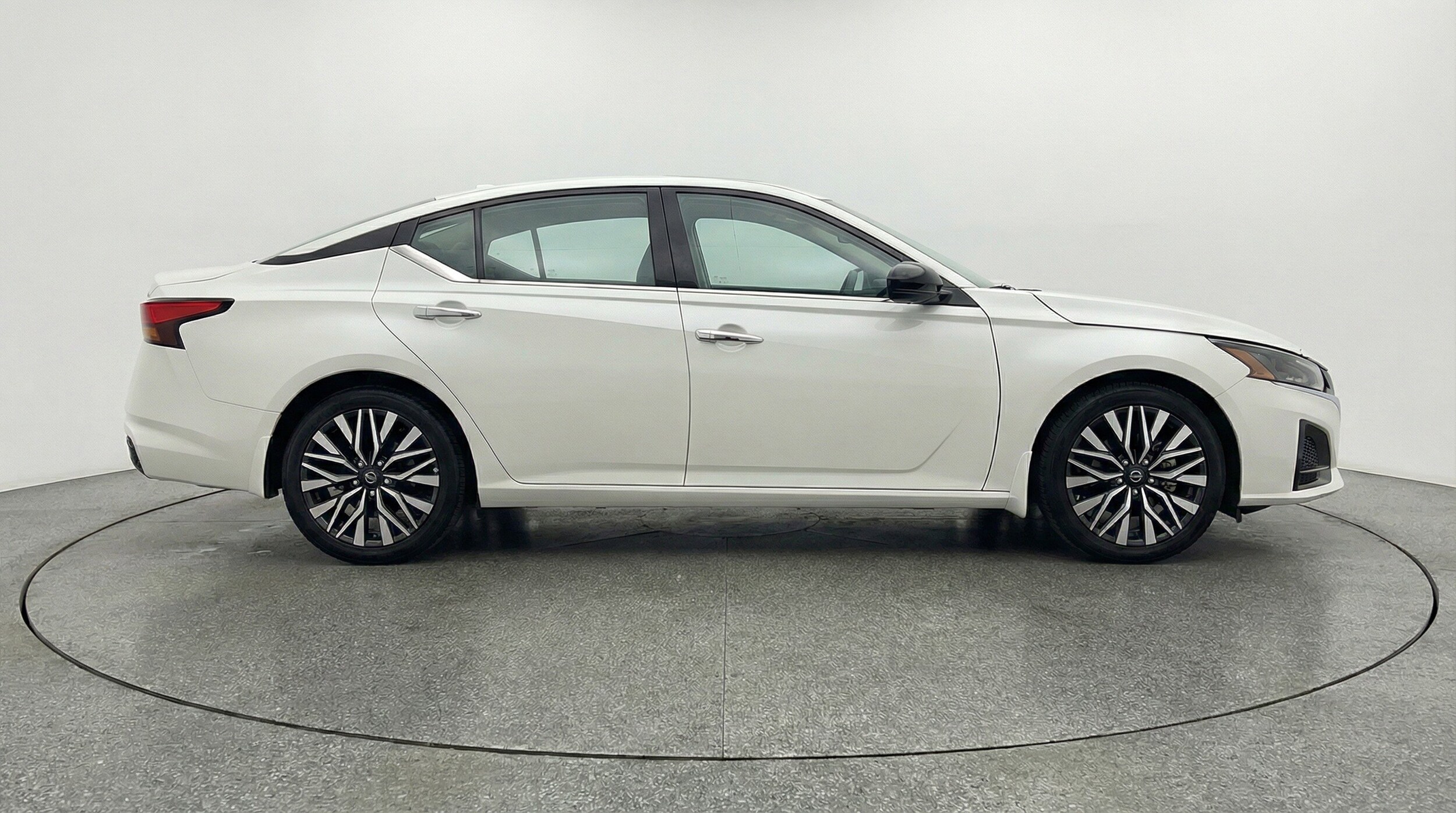 Thumbnail: 2025 Nissan Altima - 11