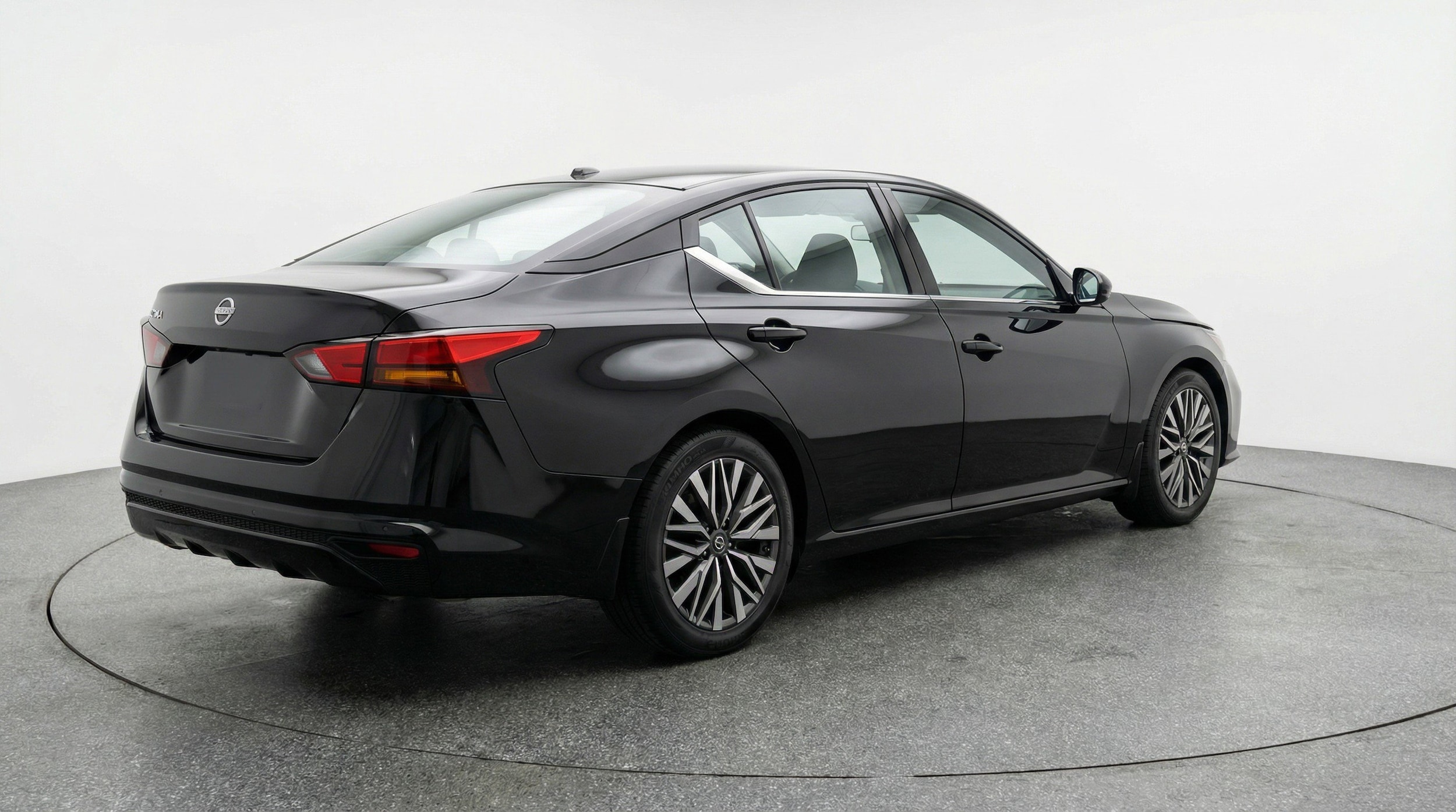 Thumbnail: 2025 Nissan Altima - 9