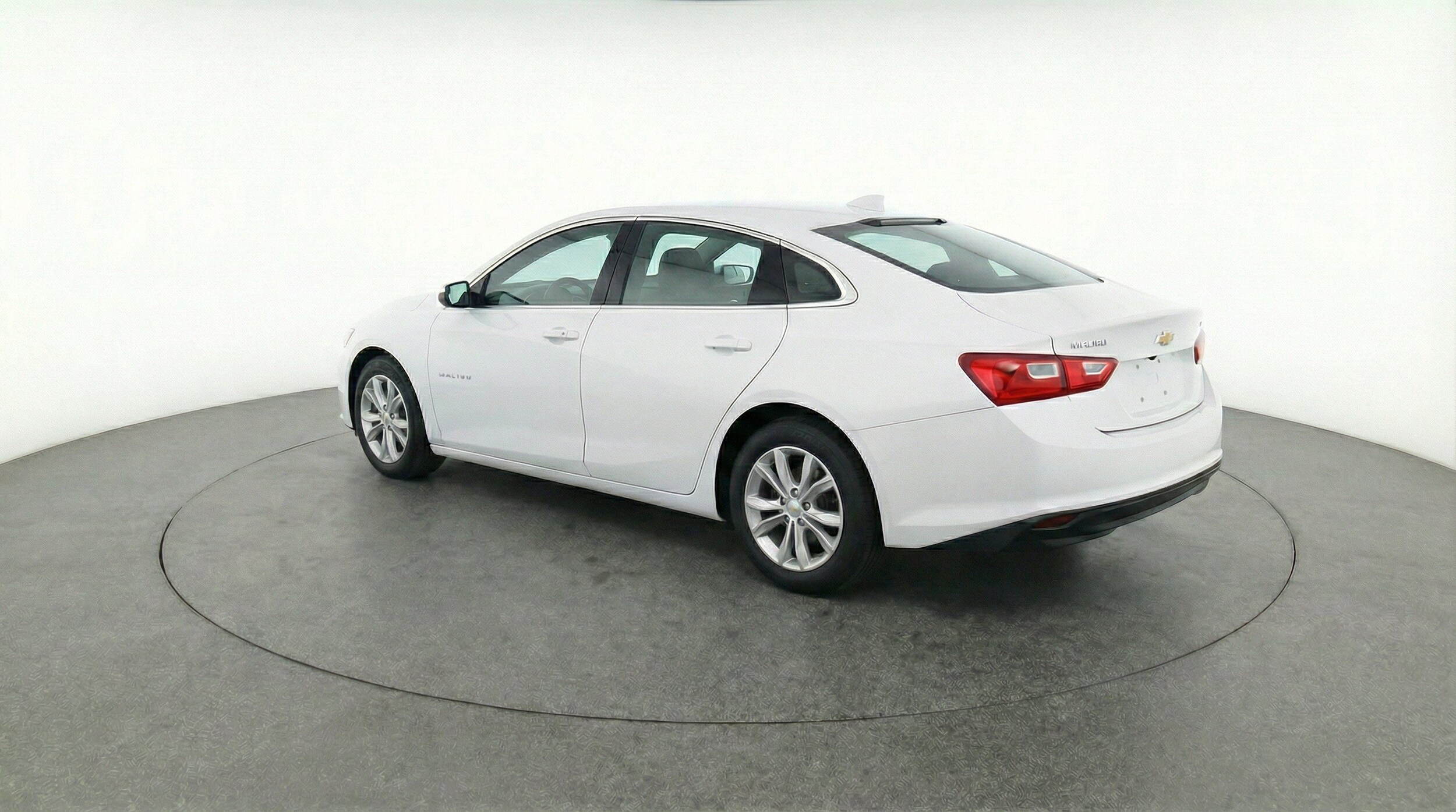 Thumbnail: 2024 Chevrolet Malibu - 6