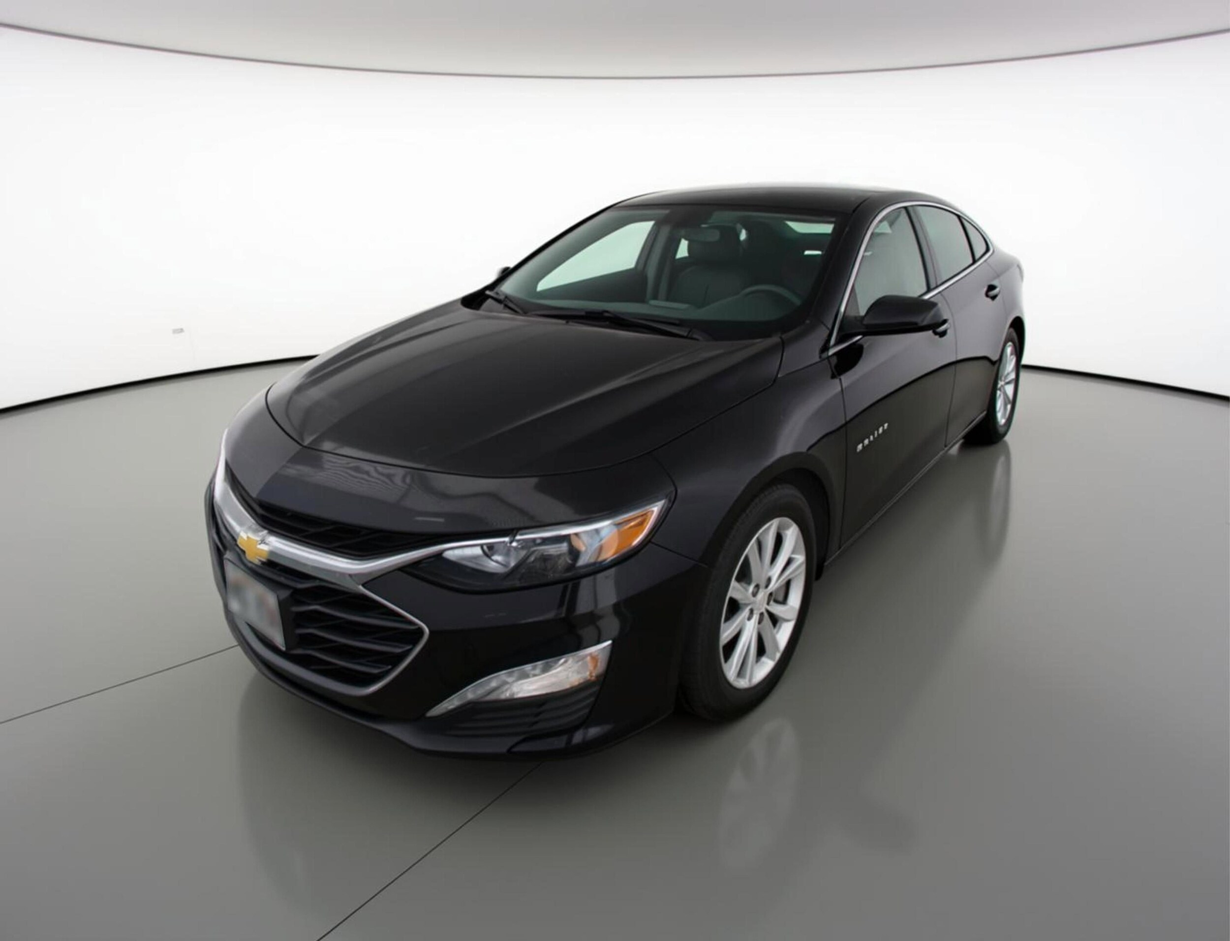 Thumbnail: 2023 Chevrolet Malibu - 3