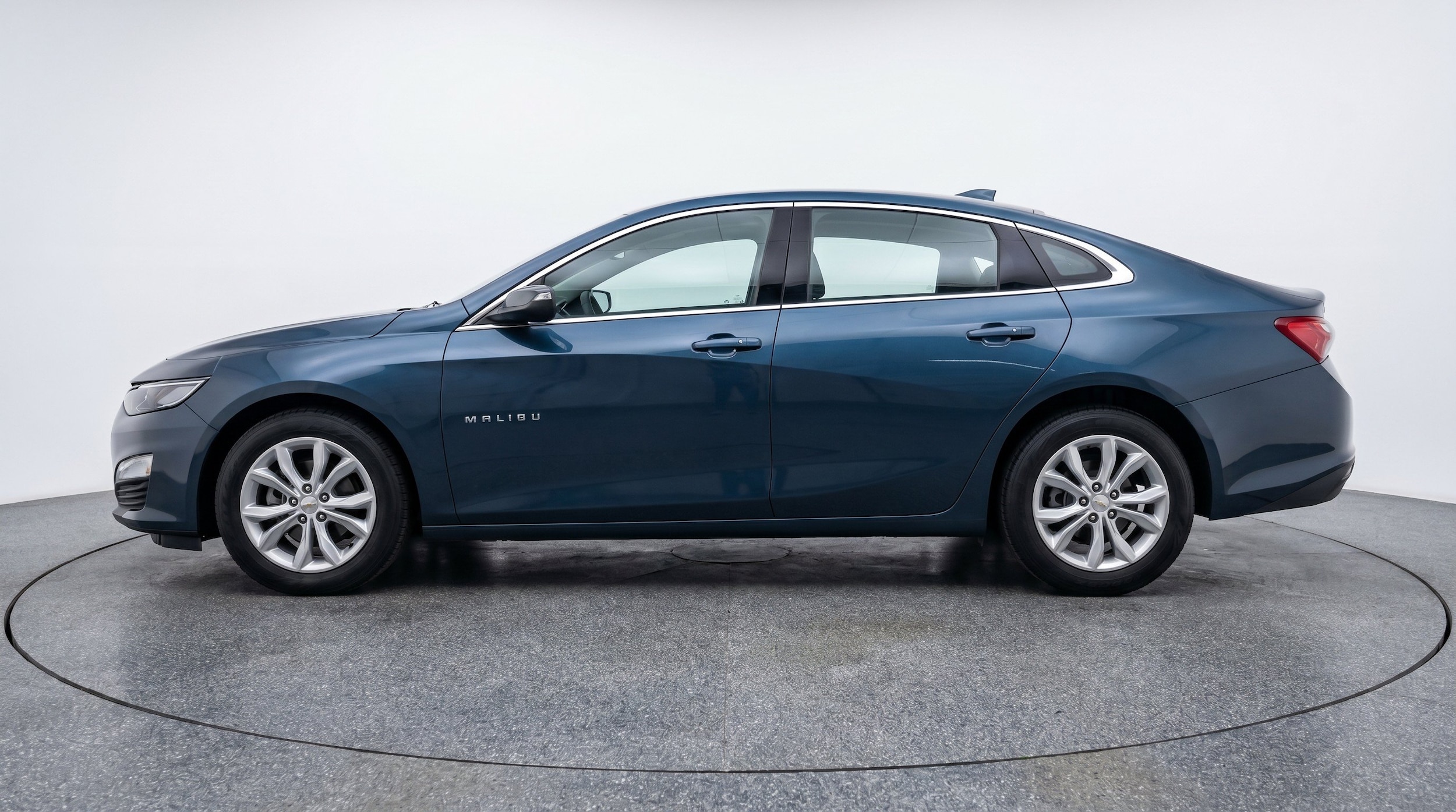 Thumbnail: 2024 Chevrolet Malibu - 5
