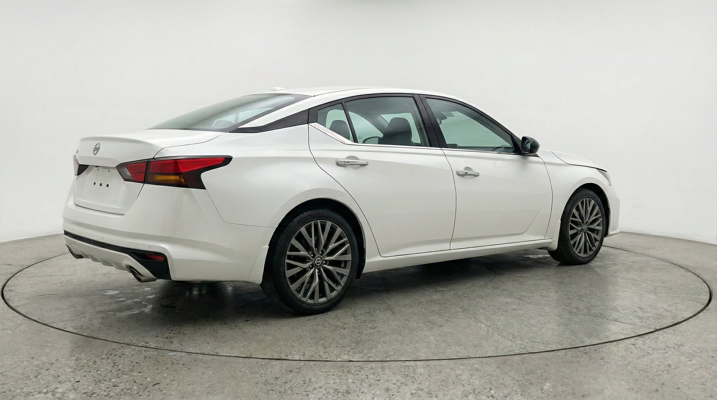 Thumbnail: 2025 Nissan Altima - 9