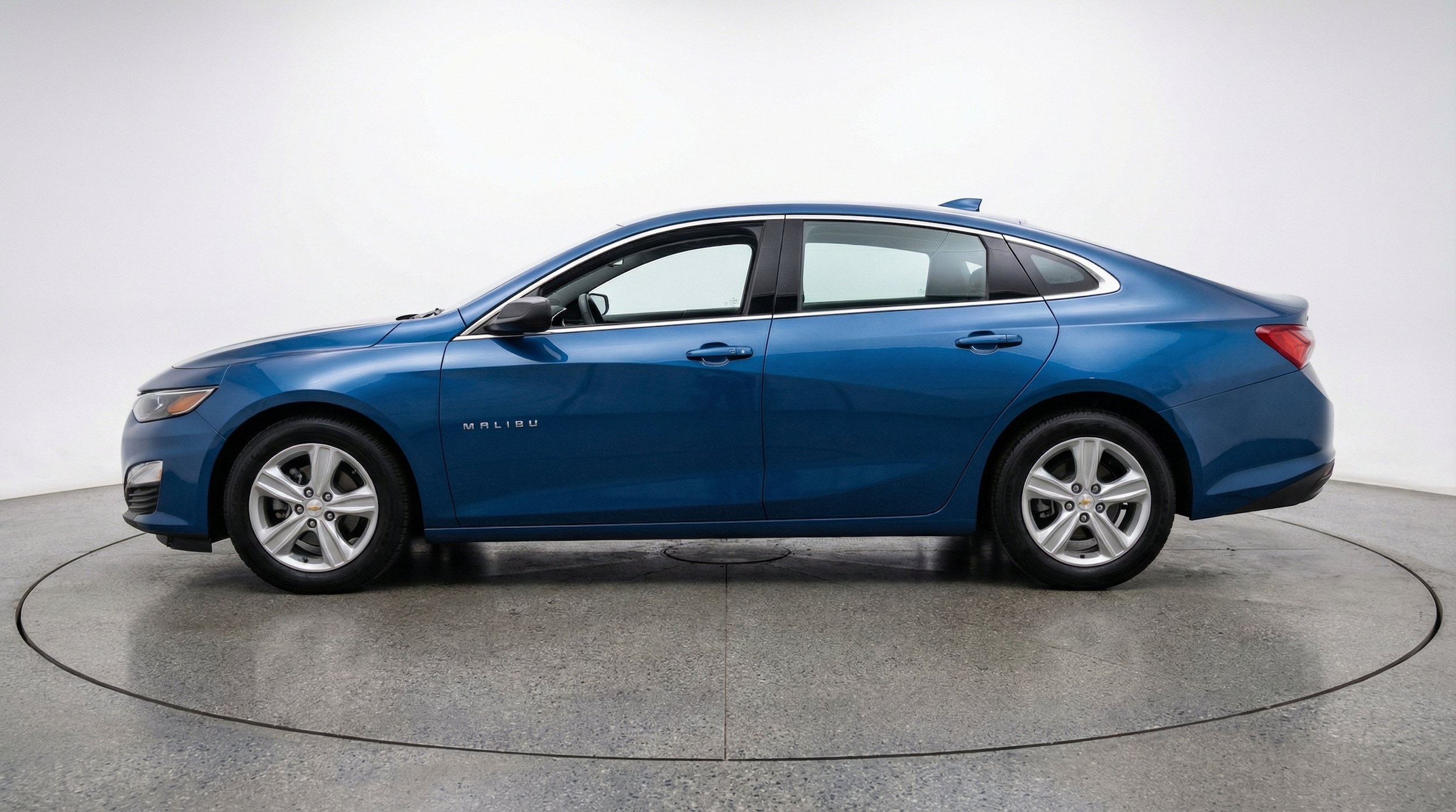 Thumbnail: 2024 Chevrolet Malibu - 5