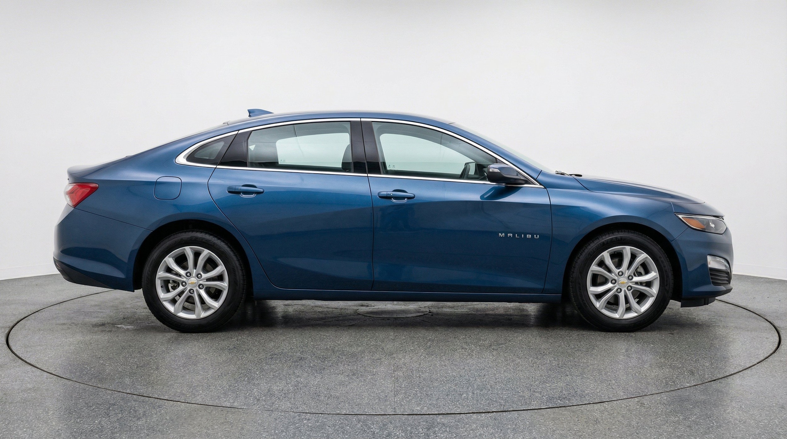 Thumbnail: 2024 Chevrolet Malibu - 11