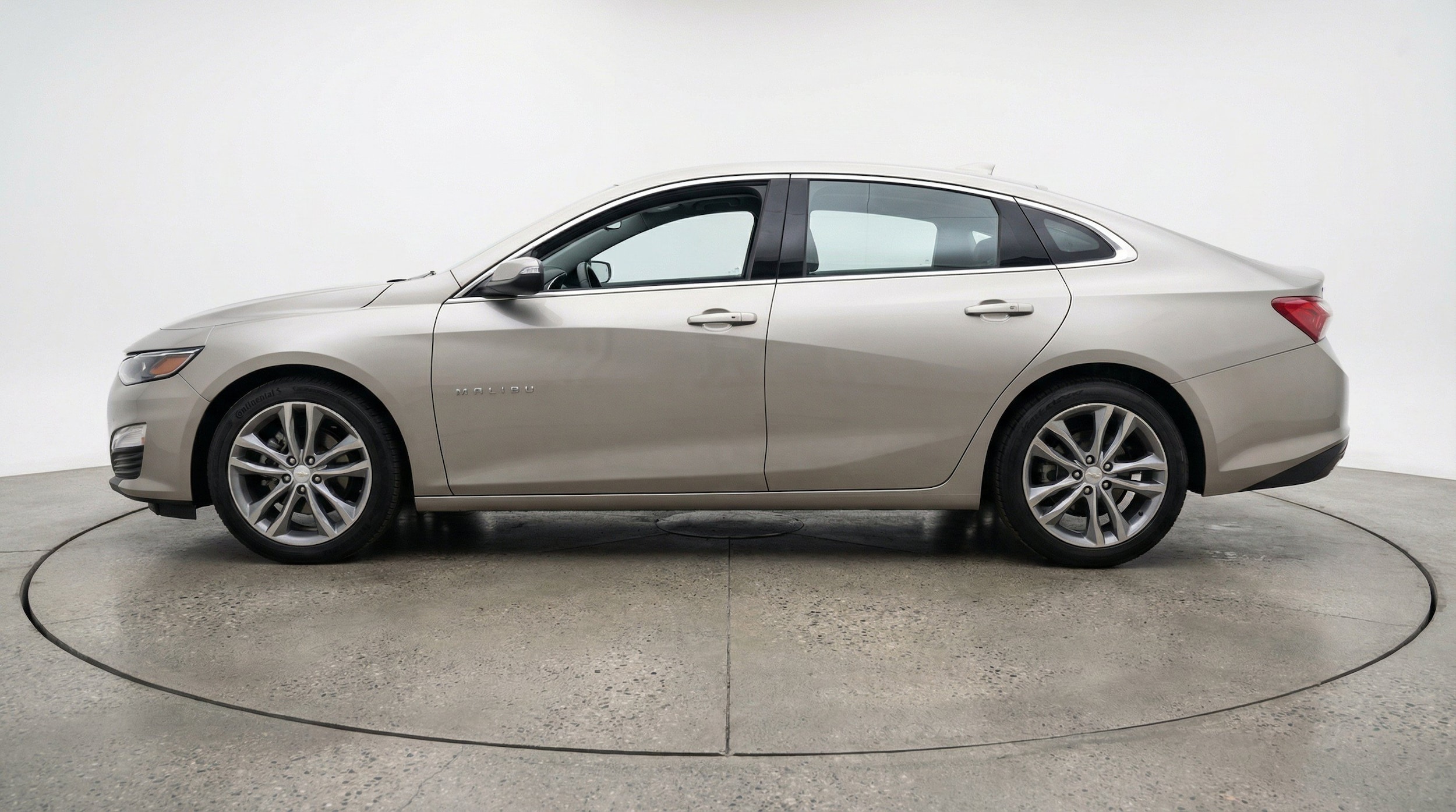 Thumbnail: 2024 Chevrolet Malibu - 5