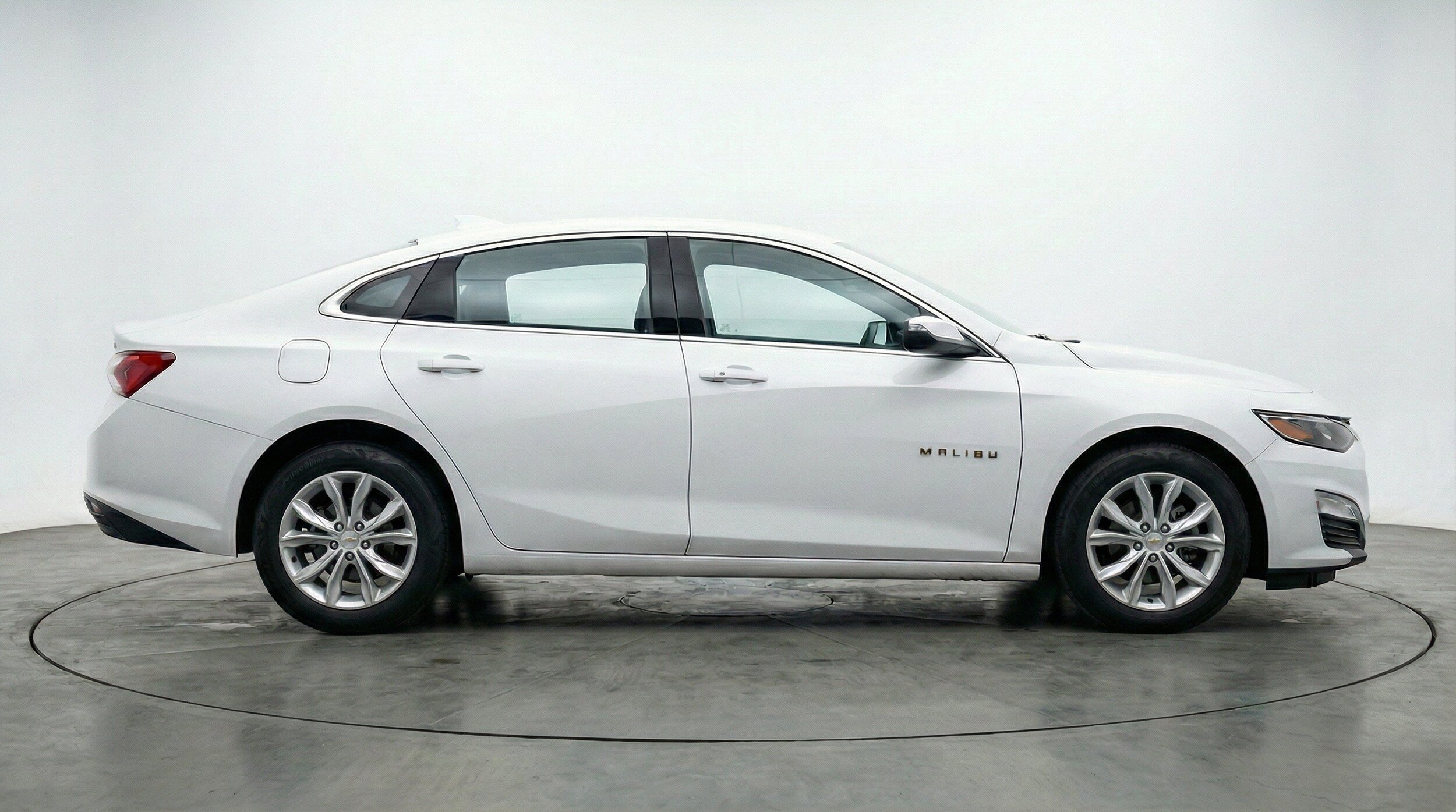 Thumbnail: 2024 Chevrolet Malibu - 11