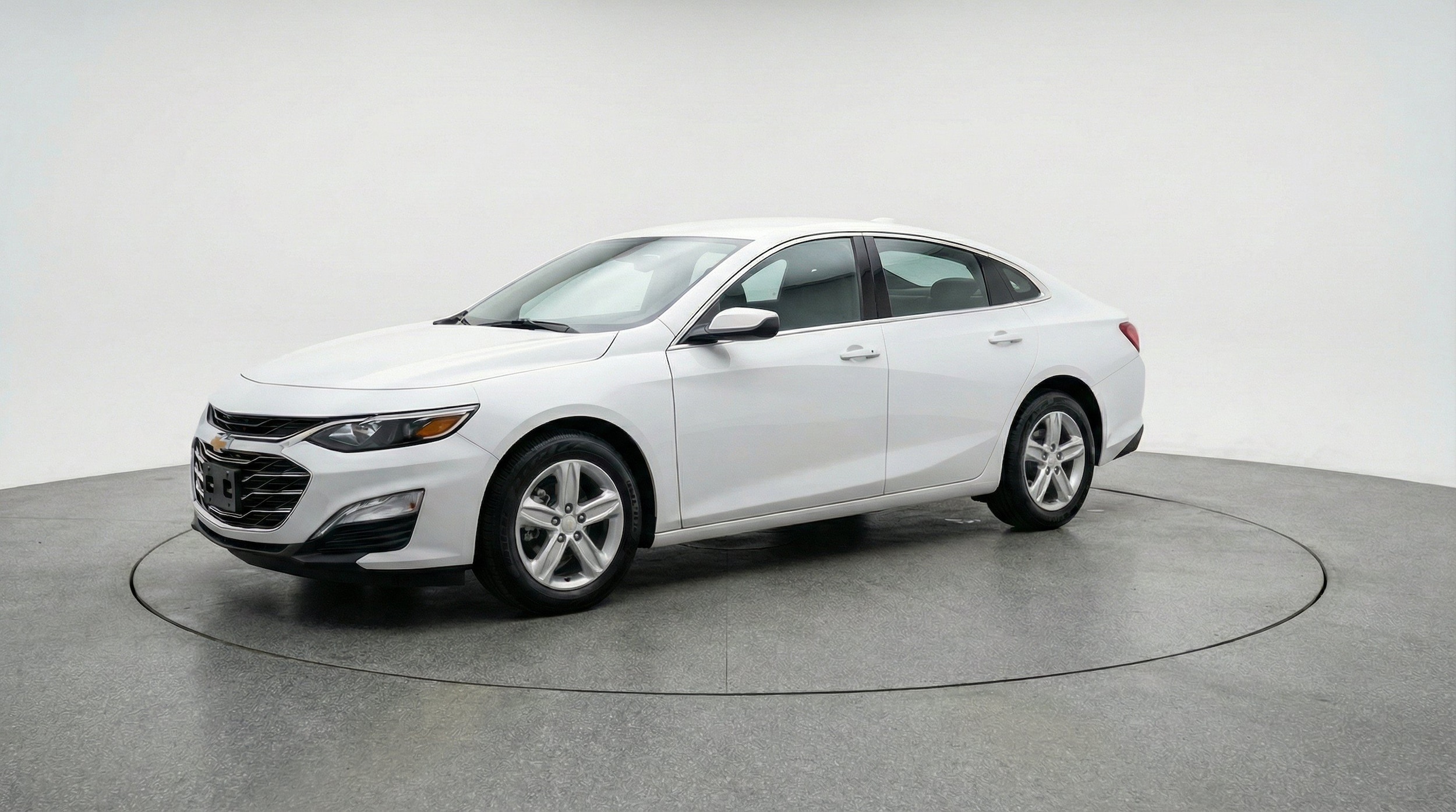 Thumbnail: 2024 Chevrolet Malibu - 3