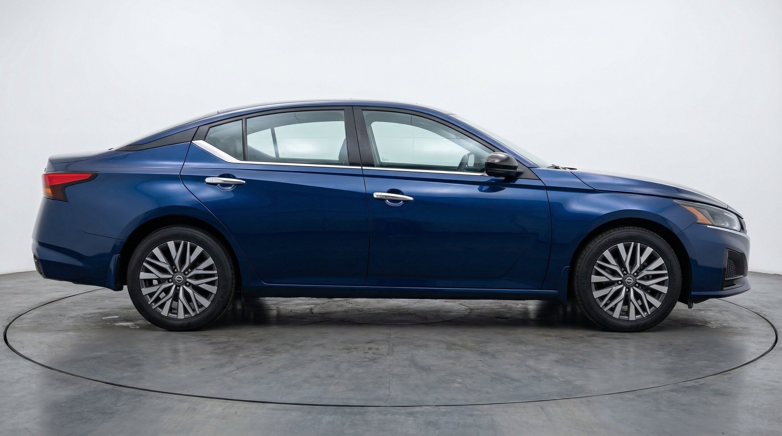 Thumbnail: 2025 Nissan Altima - 11