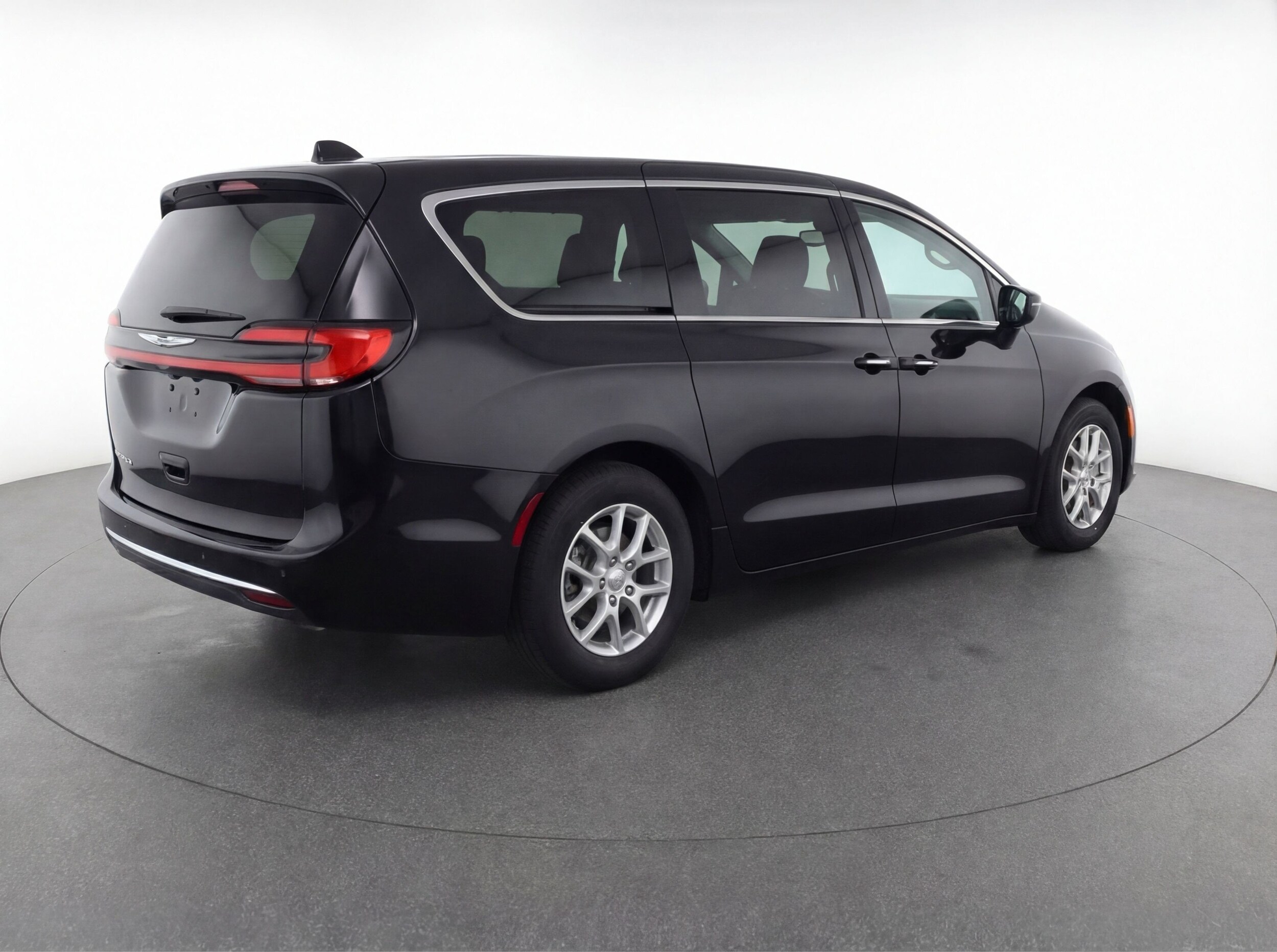 Thumbnail: 2024 Chrysler Pacifica - 9