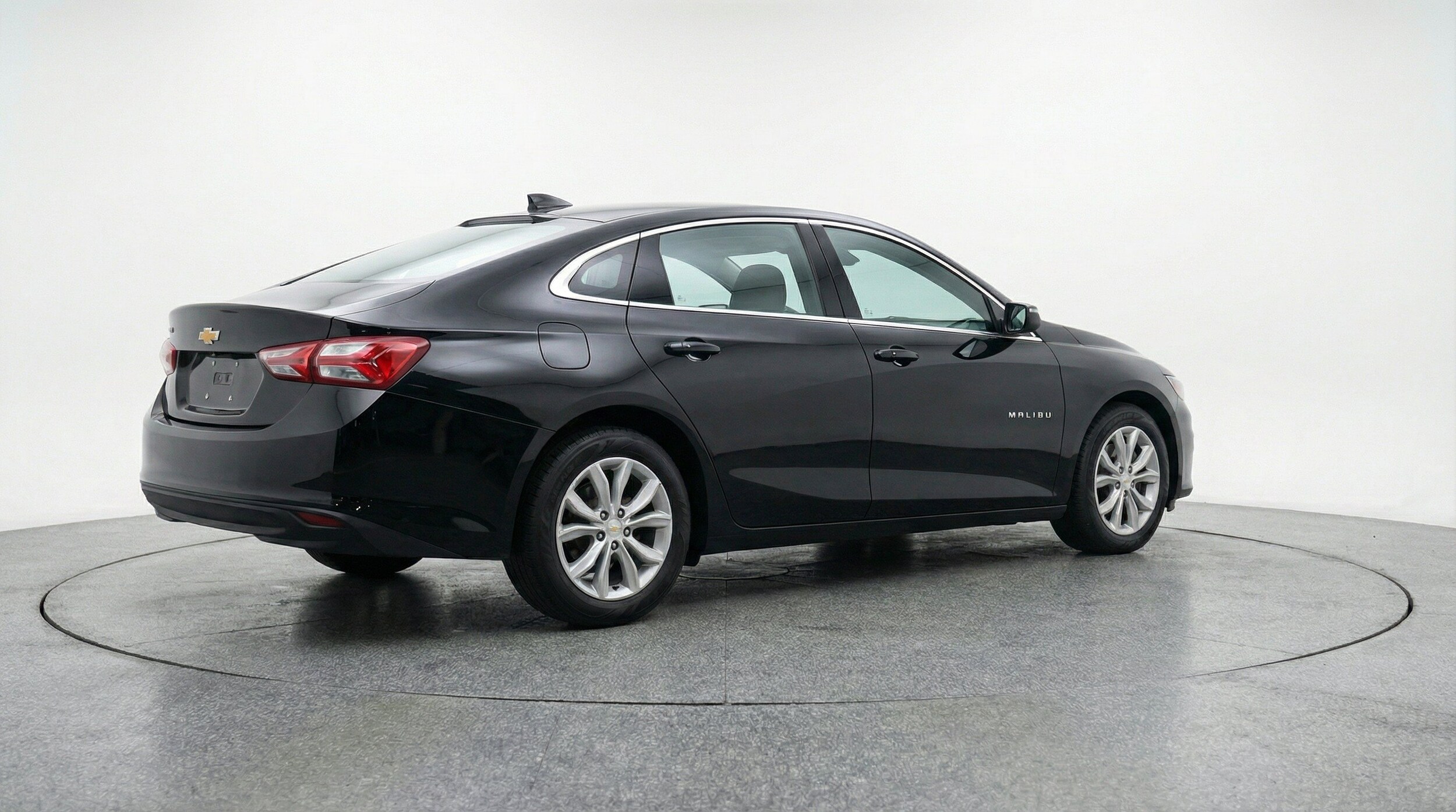 Thumbnail: 2024 Chevrolet Malibu - 9